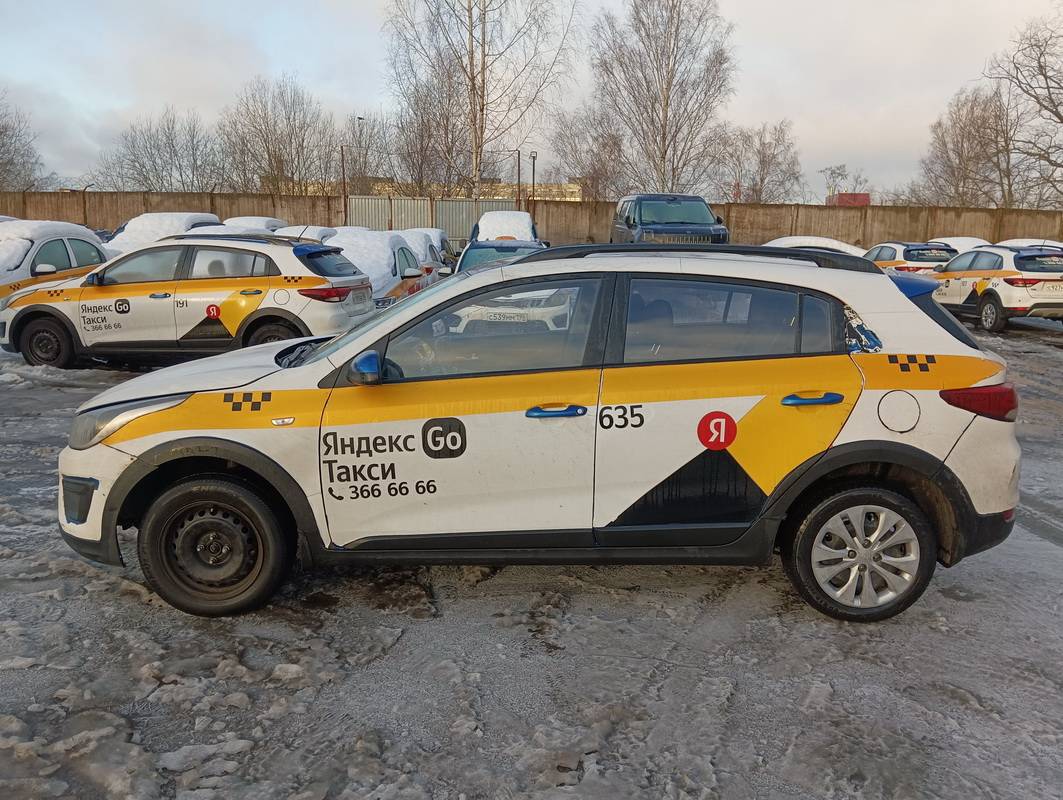 KIA Rio X-Line,  276 572 км, 2019 года в лизинг
