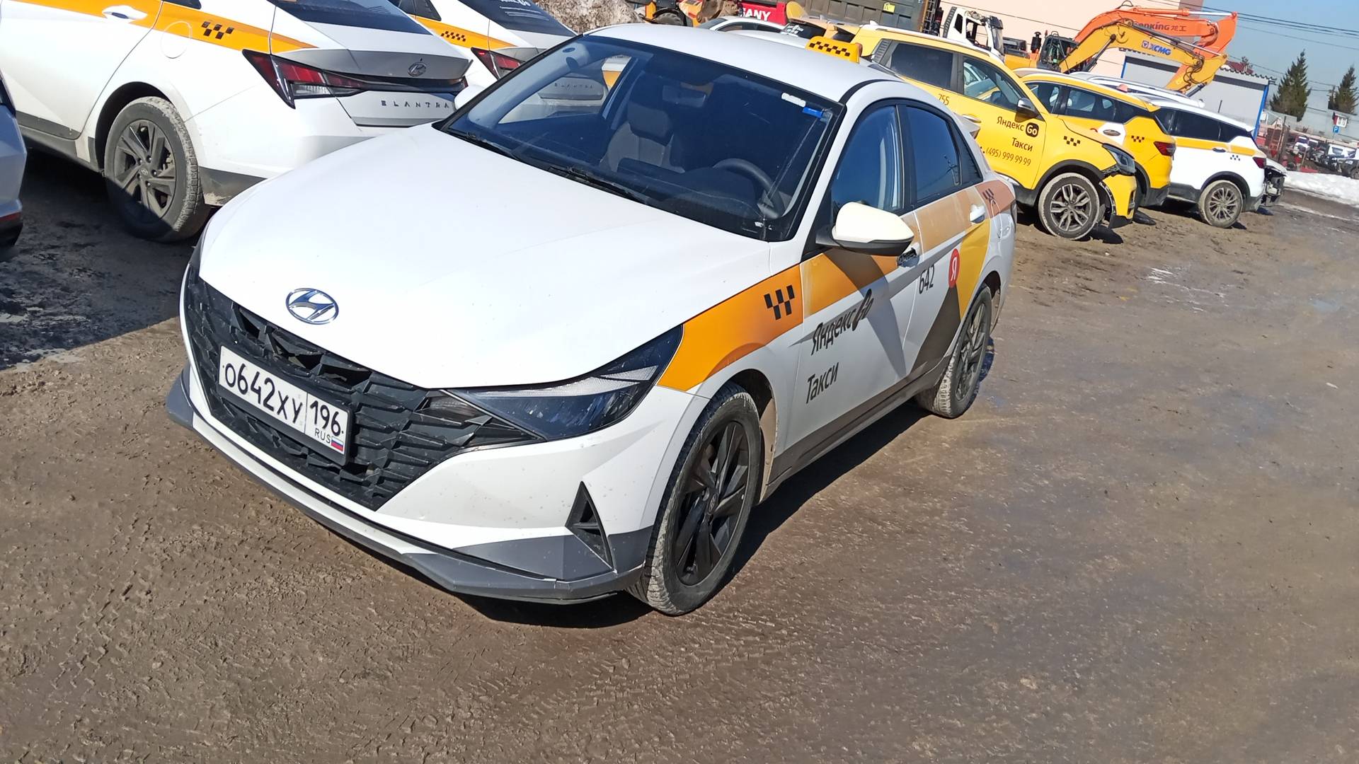 Hyundai Elantra,  121 561 км, 2023 года в лизинг