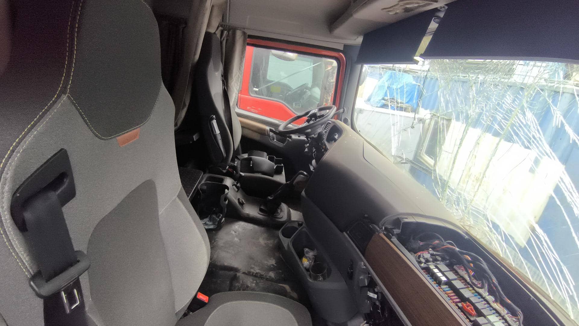 Shacman SX32586V385,  100 000 км, 2024 года