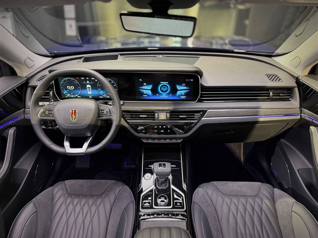 Hongqi HS5 Deluxe 2.0T AWD