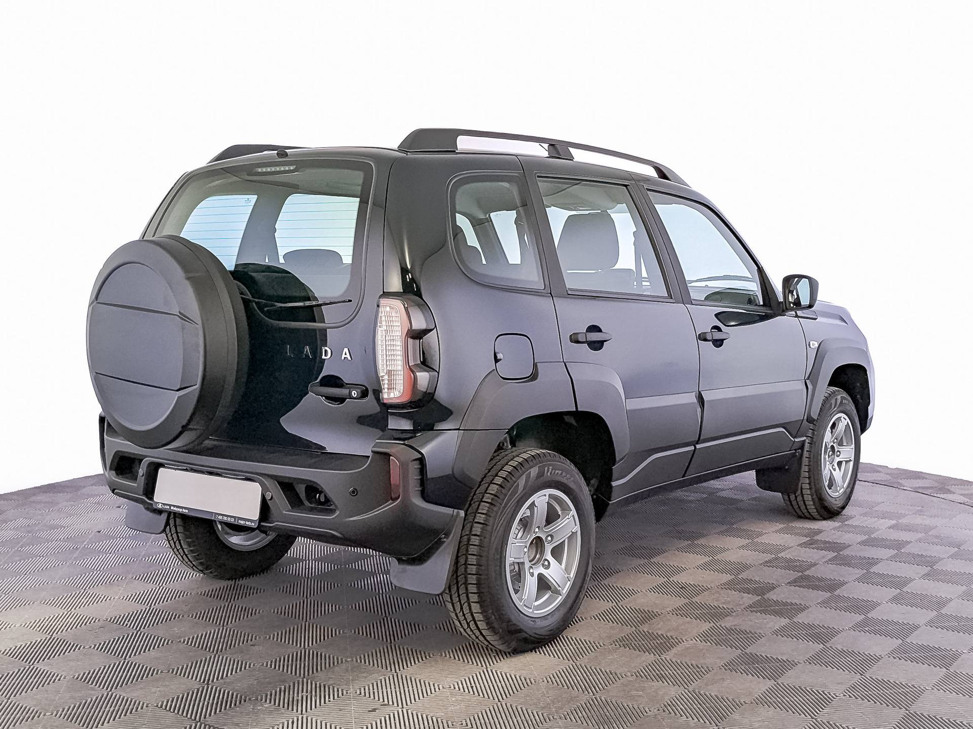 Lada Niva Travel Комфорт 24 Мультимедиа 1.7 80 л.с. МТ (Comfort 24 MMS)