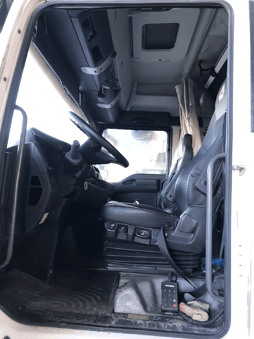 Sitrak C7H 4x2 ZZ4186V361HE,  369 933 км, 2023 года в лизинг