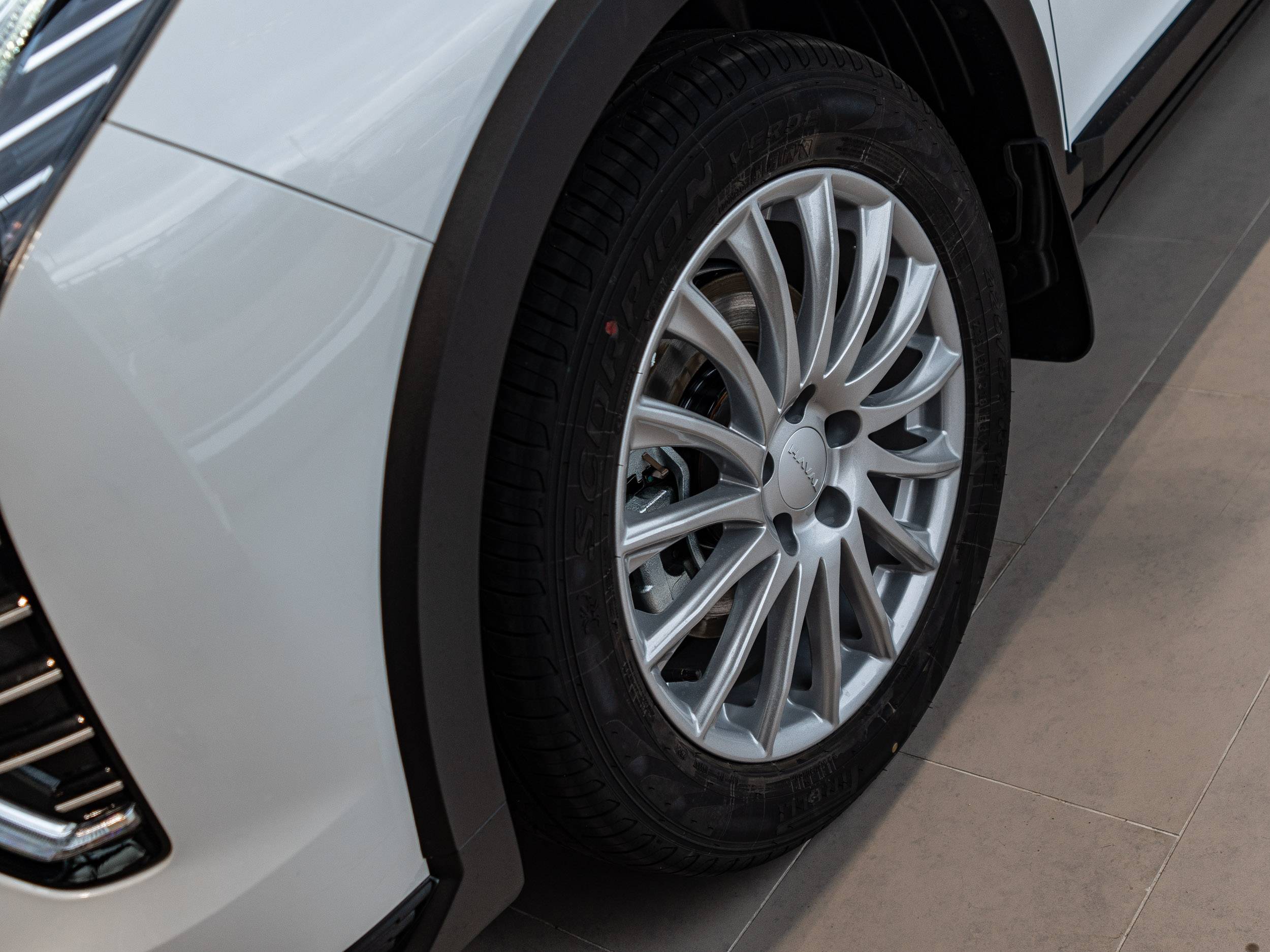 Haval Jolion Tech plus 1.5 7DCT 4WD