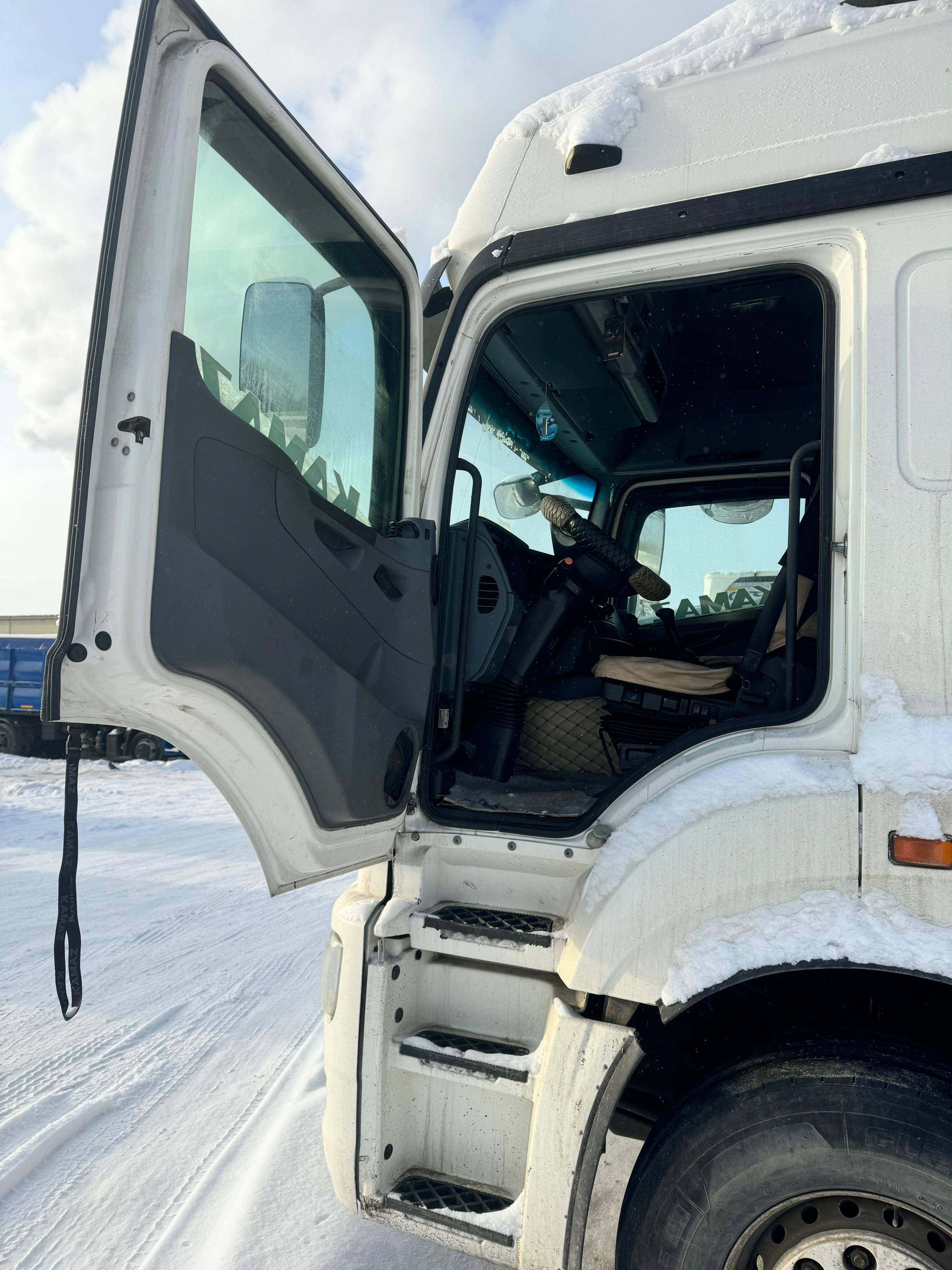 КАМАЗ 5490-S5 (M1840) Лот 000007886