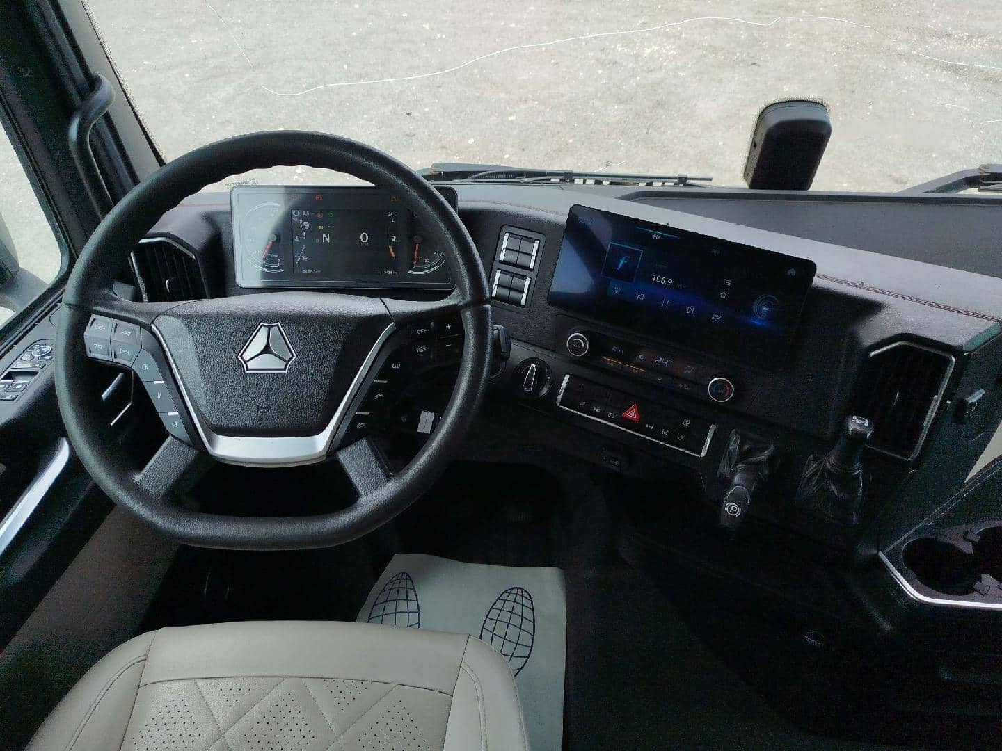 Sitrak C7H MAX ZZ4186V391HE,  593 997 км, 2023 года в лизинг