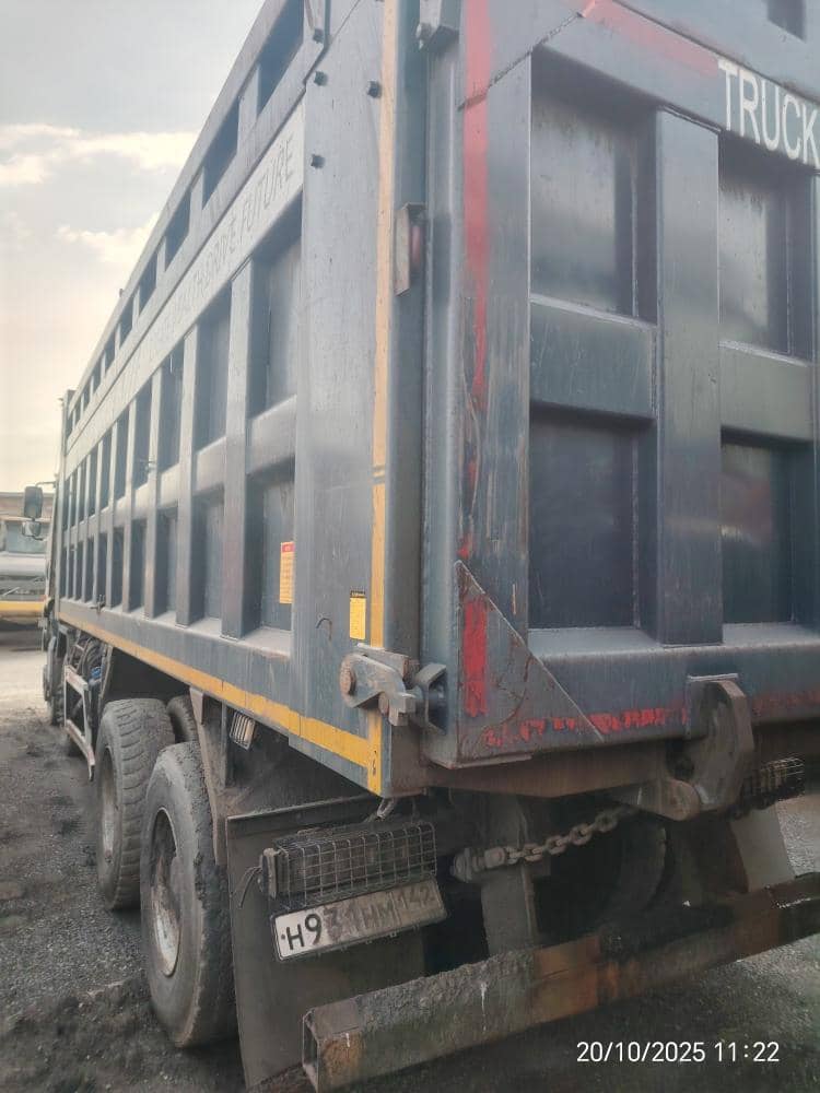 FAW CA3310P66K24T4E5 8х4,  83 651 км, 2023 года в лизинг