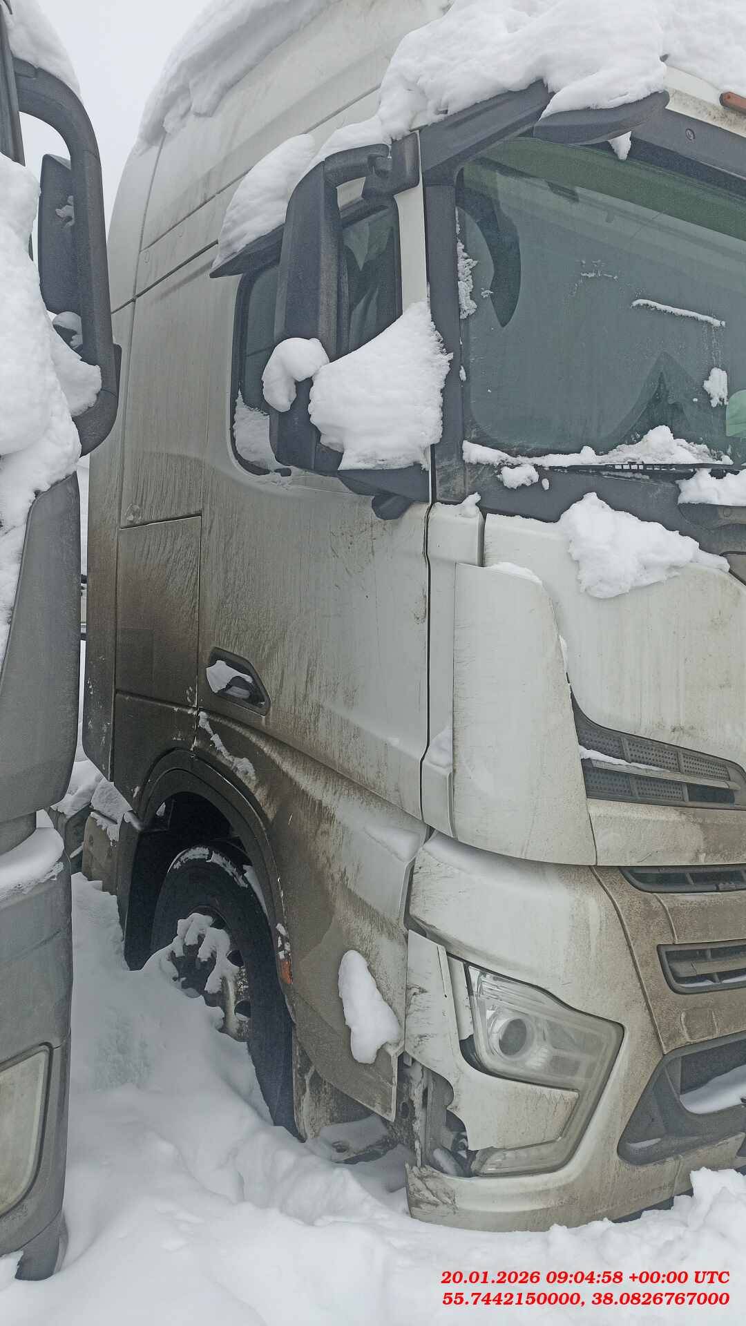 Shacman SX4188YY381,  240 343 км, 2023 года в лизинг