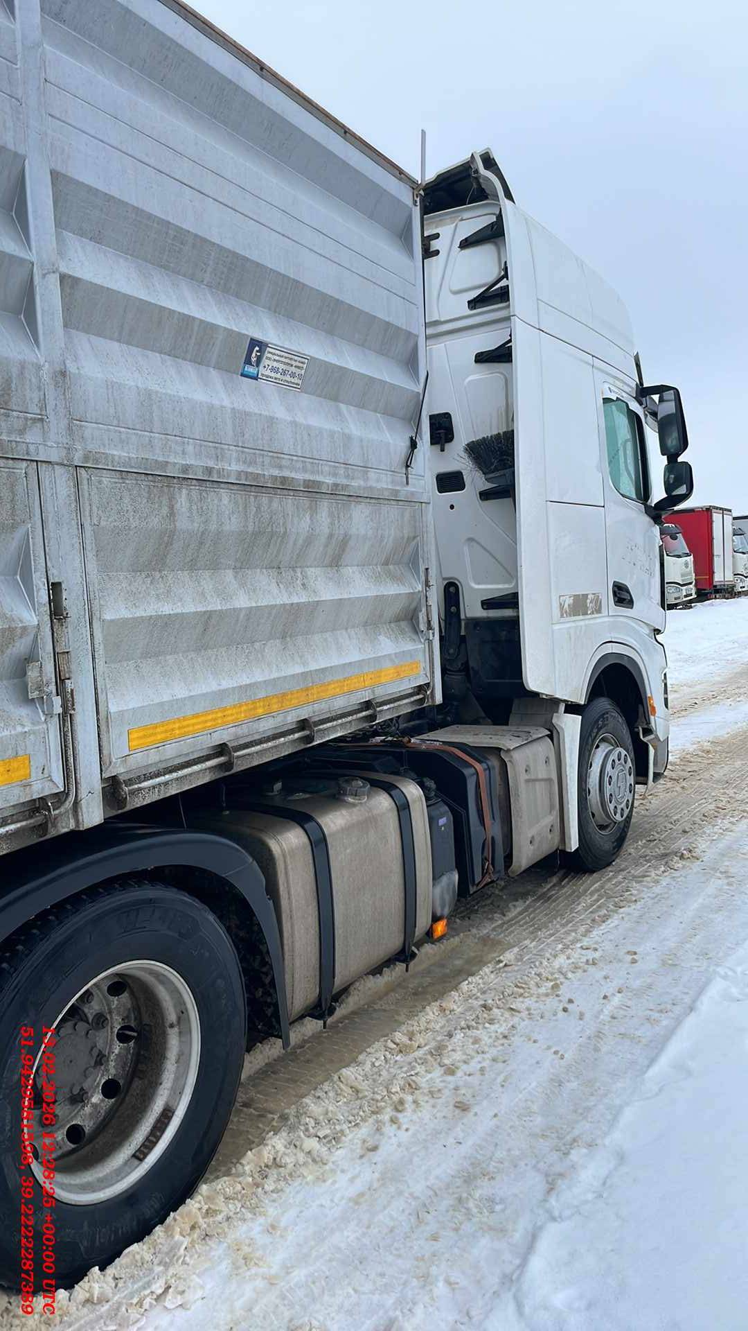 Shacman SX4188YY381,  297 011 км, 2022 года