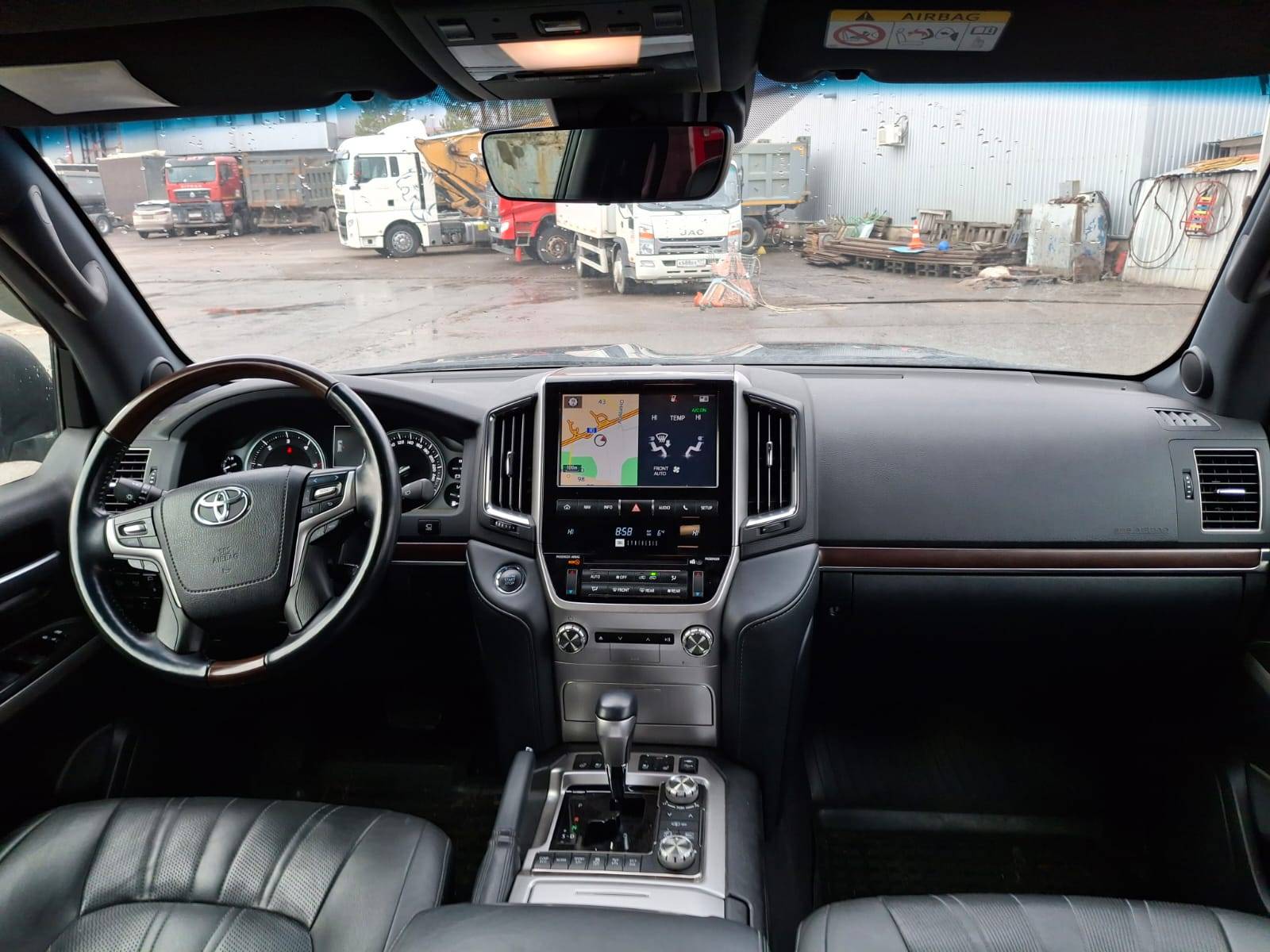Toyota Land Cruiser 200,  56 634 км, 2019 года в лизинг