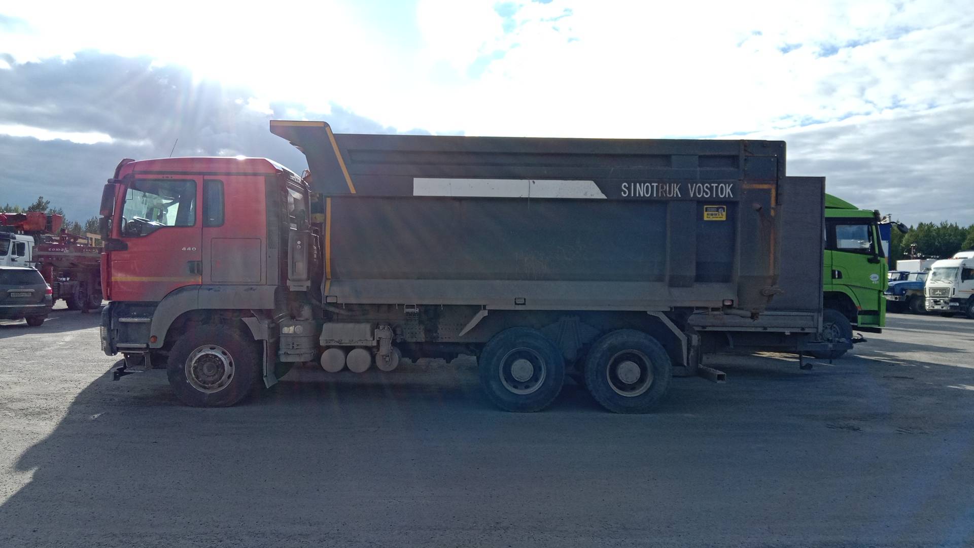Sitrak ZZ3256V384ME,  141 643 км, 2022 года в лизинг