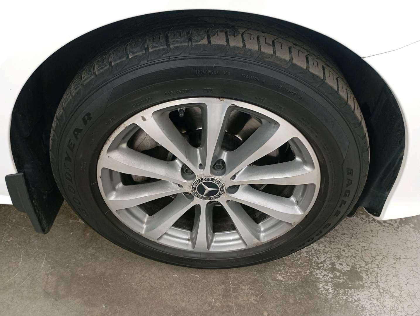 Mercedes-Benz E седан,  177 231 км, 2019 года в лизинг