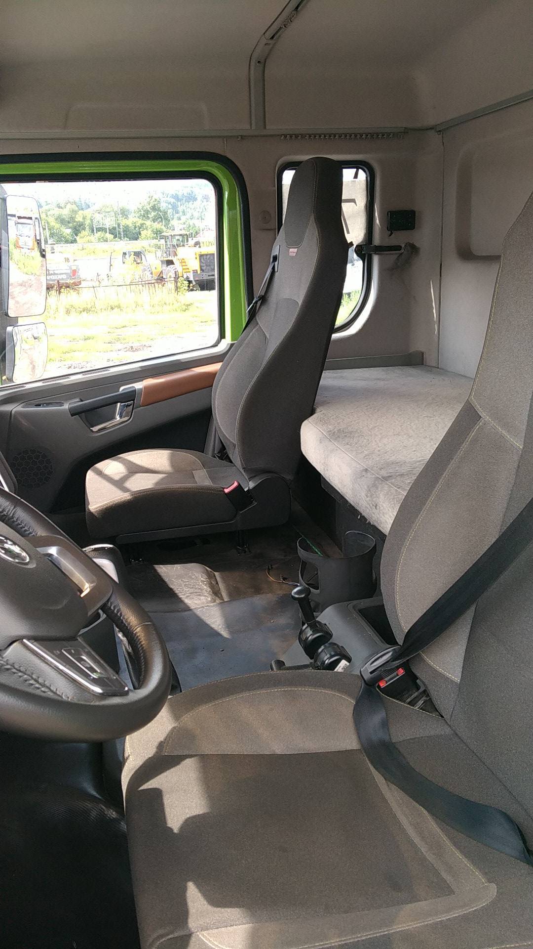 Shacman SX331863366,  95 403 км, 2024 года в лизинг