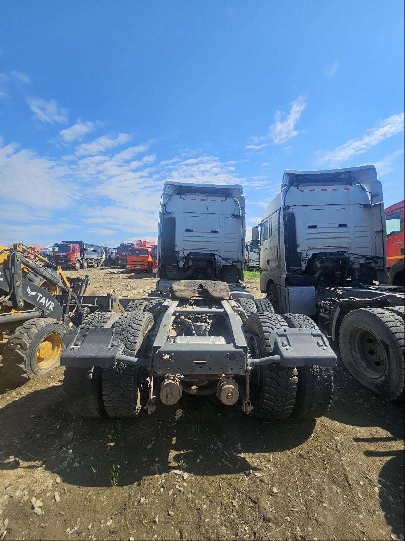 Sitrak С7Н 6×4 ZZ4256V364HE,  75 000 км, 2024 года в лизинг