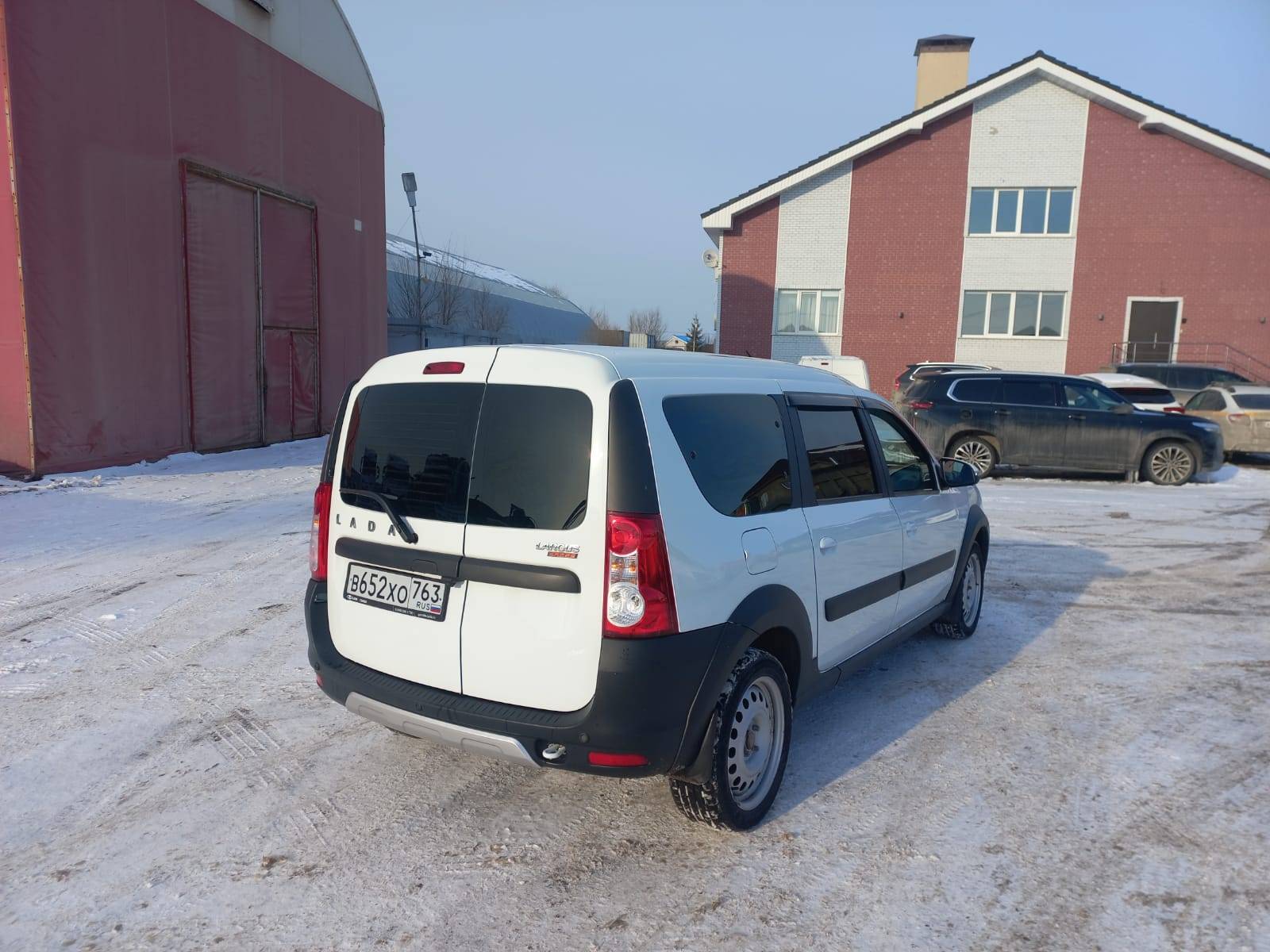 Lada Largus Cross,  282 397 км, 2021 года в лизинг