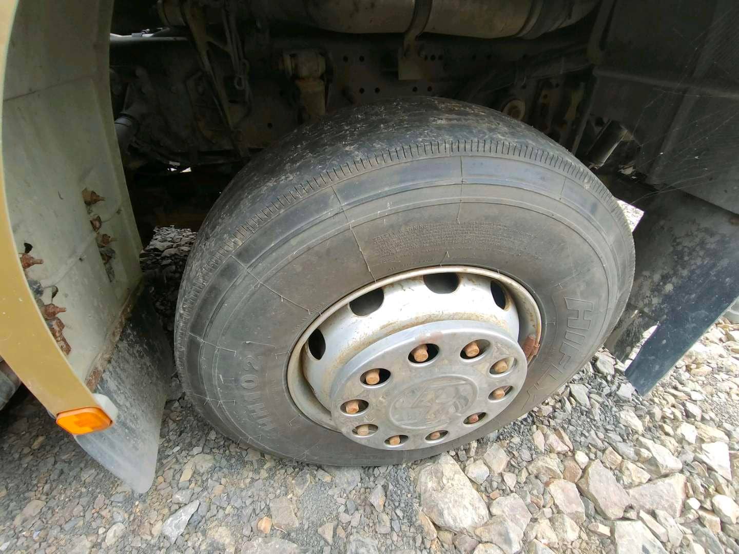 Shacman SX331863366 (скальный кузов),  84 442 км, 2023 года в лизинг