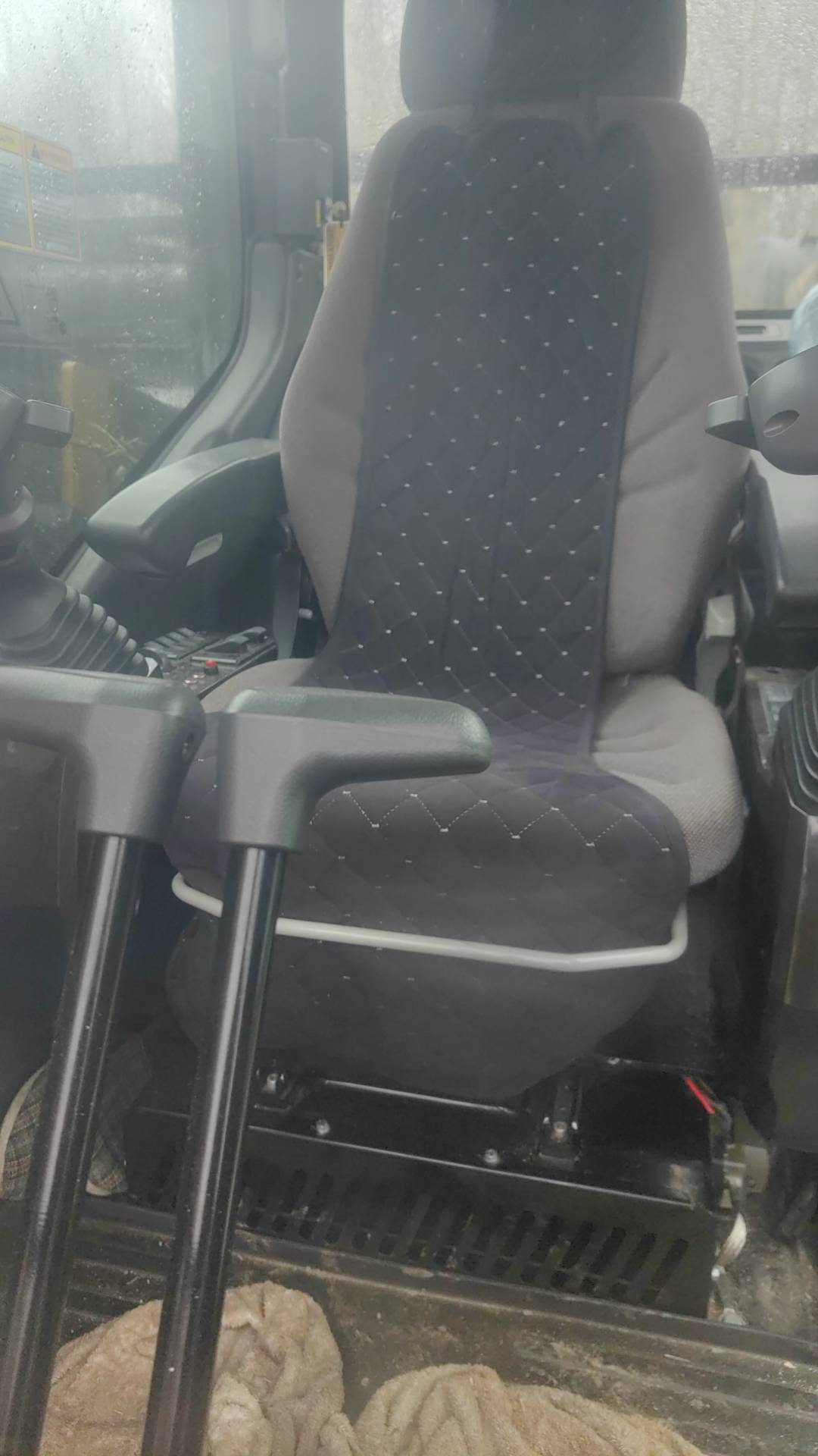 SANY SY245H с харвестерной головкой Waratah H480C, 2023 года в лизинг