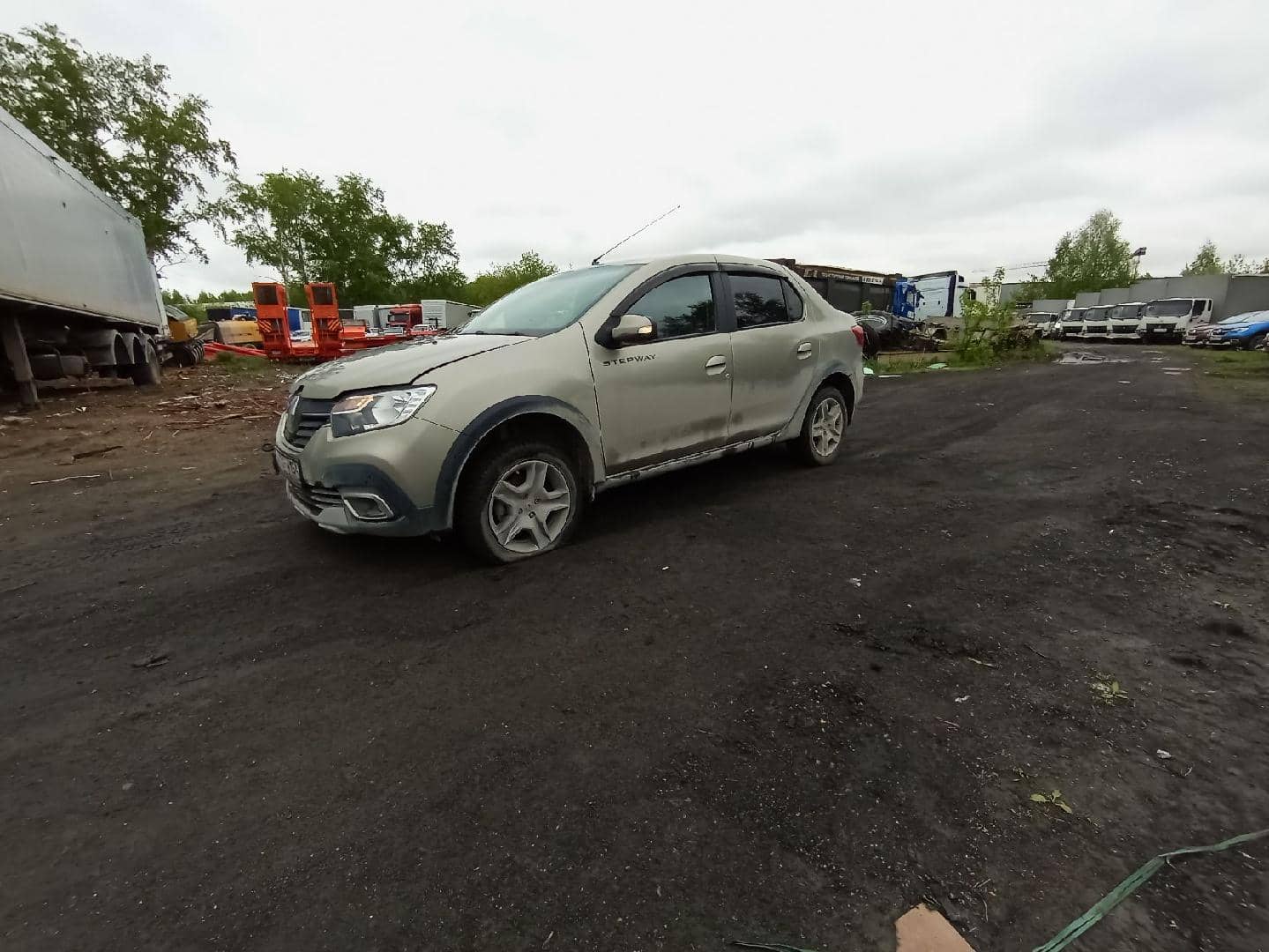 Renault Logan Stepway,  141 820 км, 2021 года в лизинг
