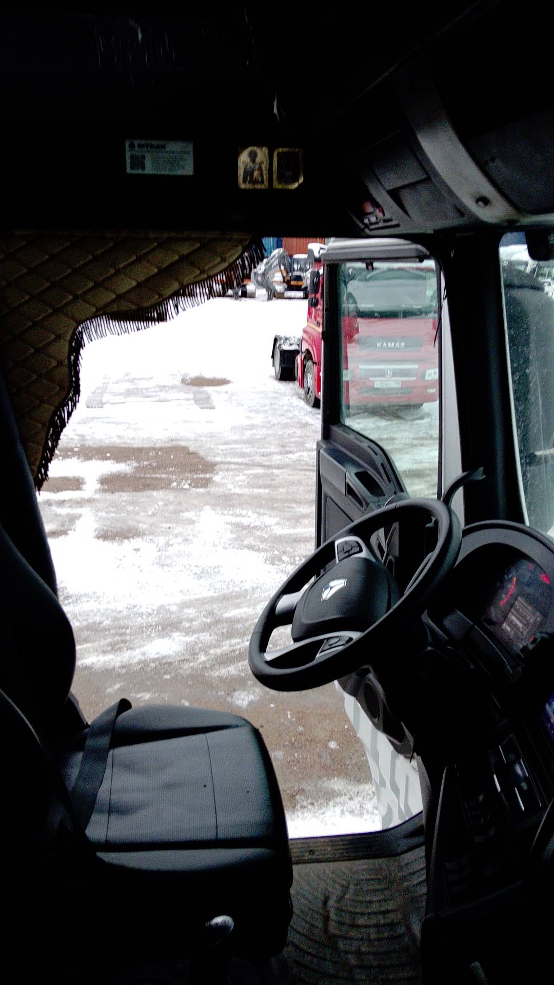 Sitrak ZZ4186V391HE,  218 627 км, 2023 года в лизинг