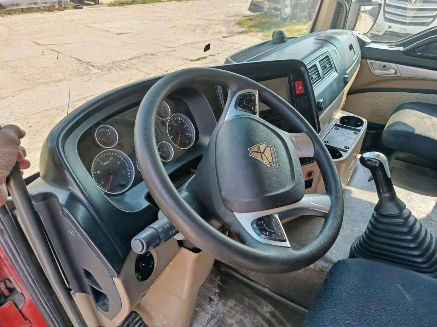 HOWO ZZ3317V386GE1 8х4,  542 674 км, 2023 года в лизинг