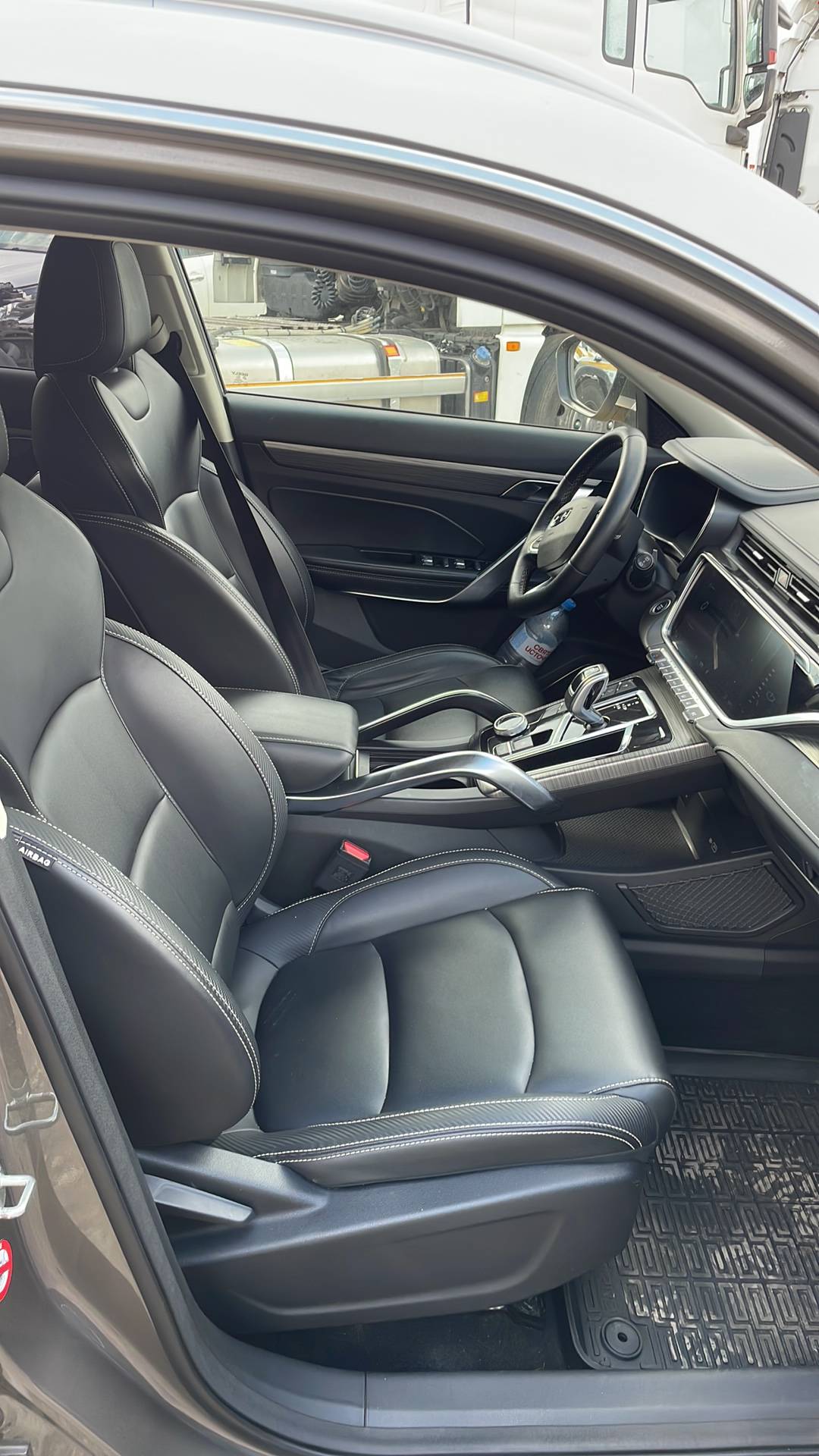 Geely Atlas Pro,  164 090 км, 2023 года в лизинг