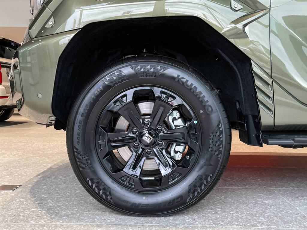 Tank 400 2.0T AT 4WD Premium