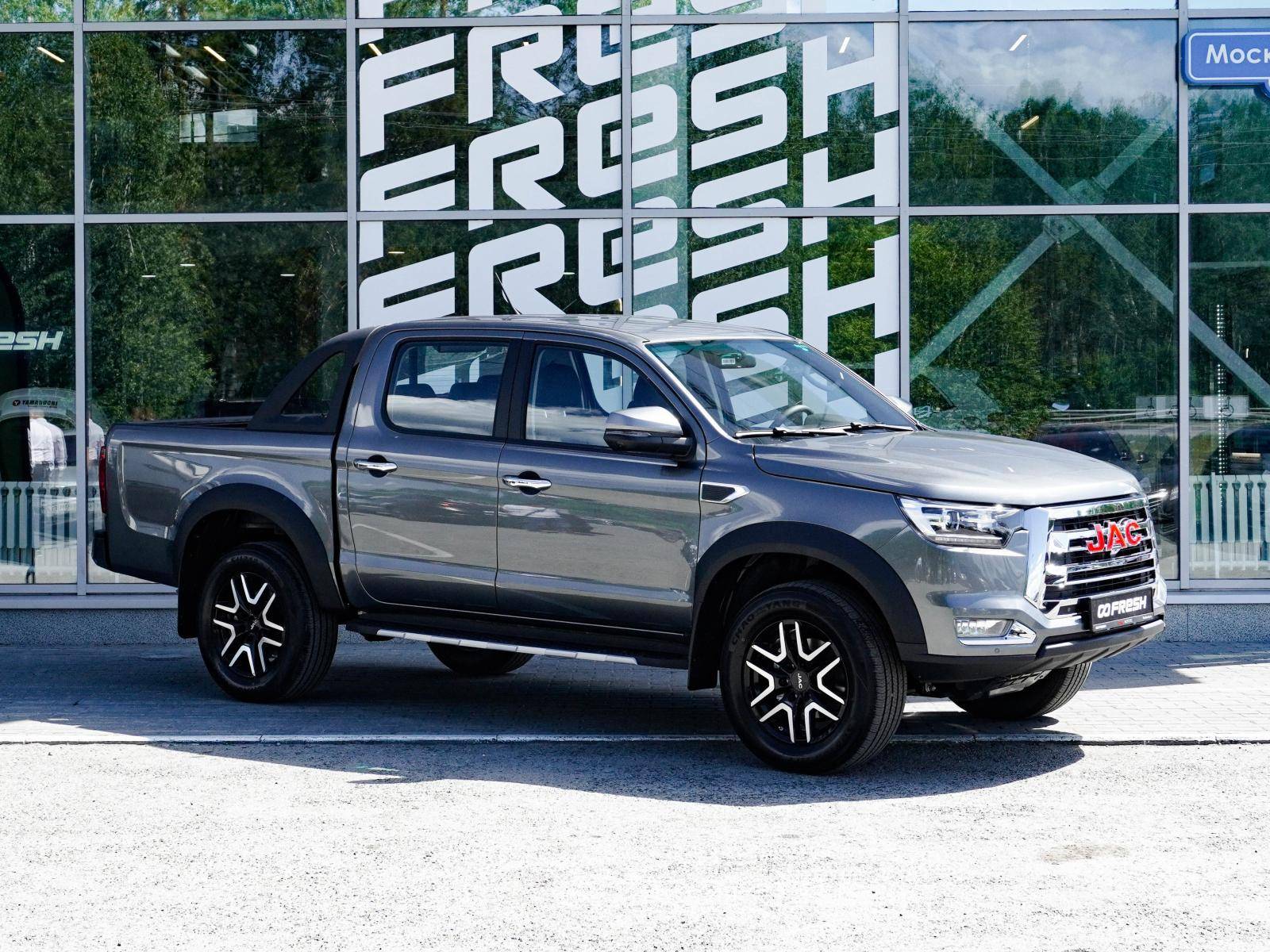 JAC T8 Pro Full Extra 2.4 MT 4WD