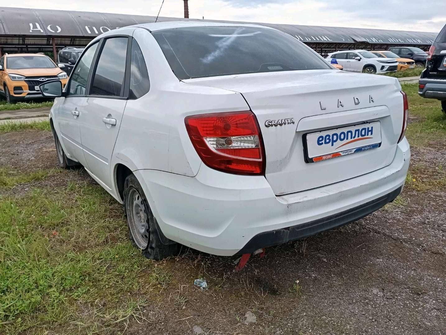 Lada Granta седан,  80 486 км, 2023 года в лизинг