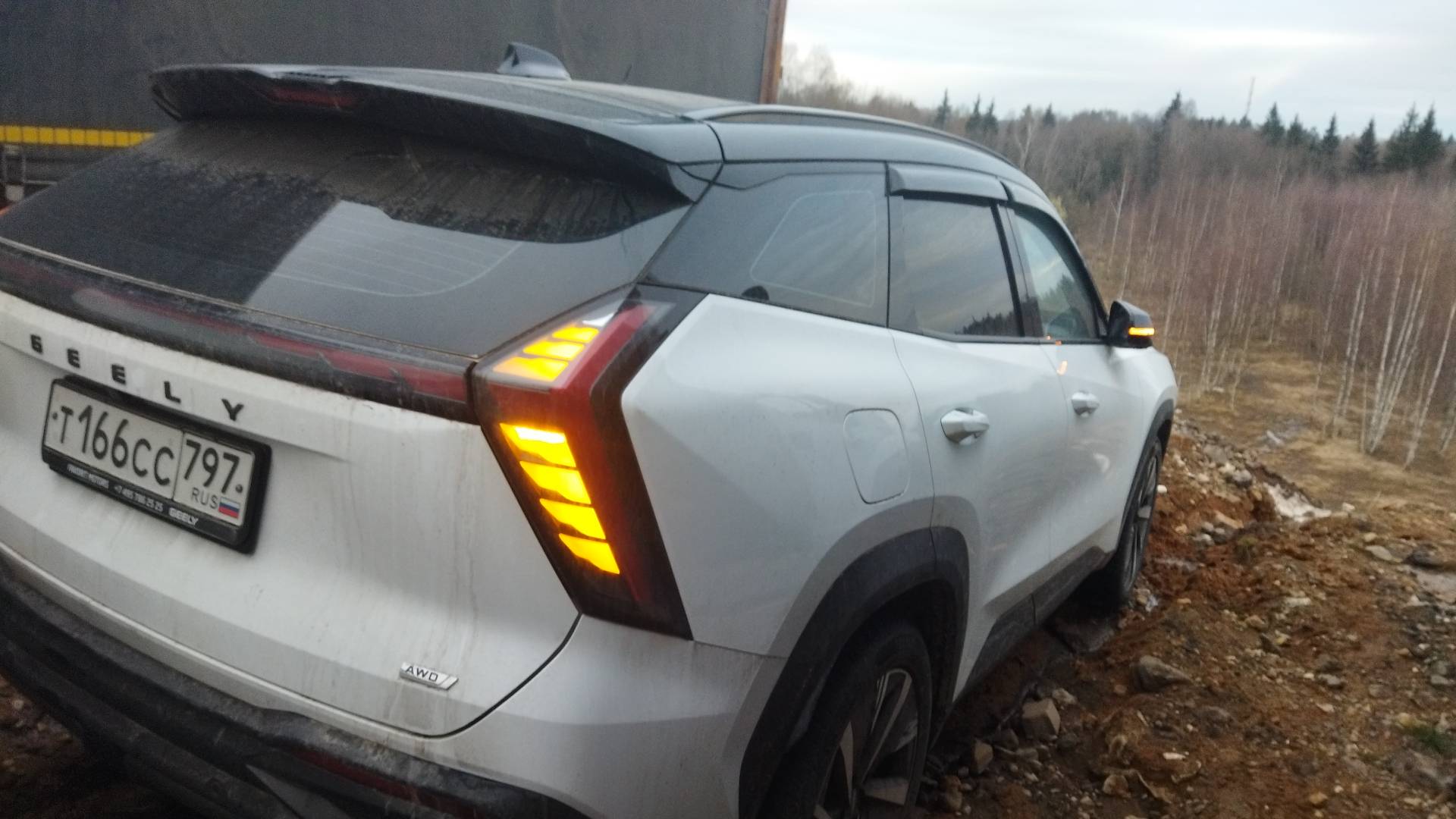 Geely Atlas,  100 000 км, 2024 года в лизинг