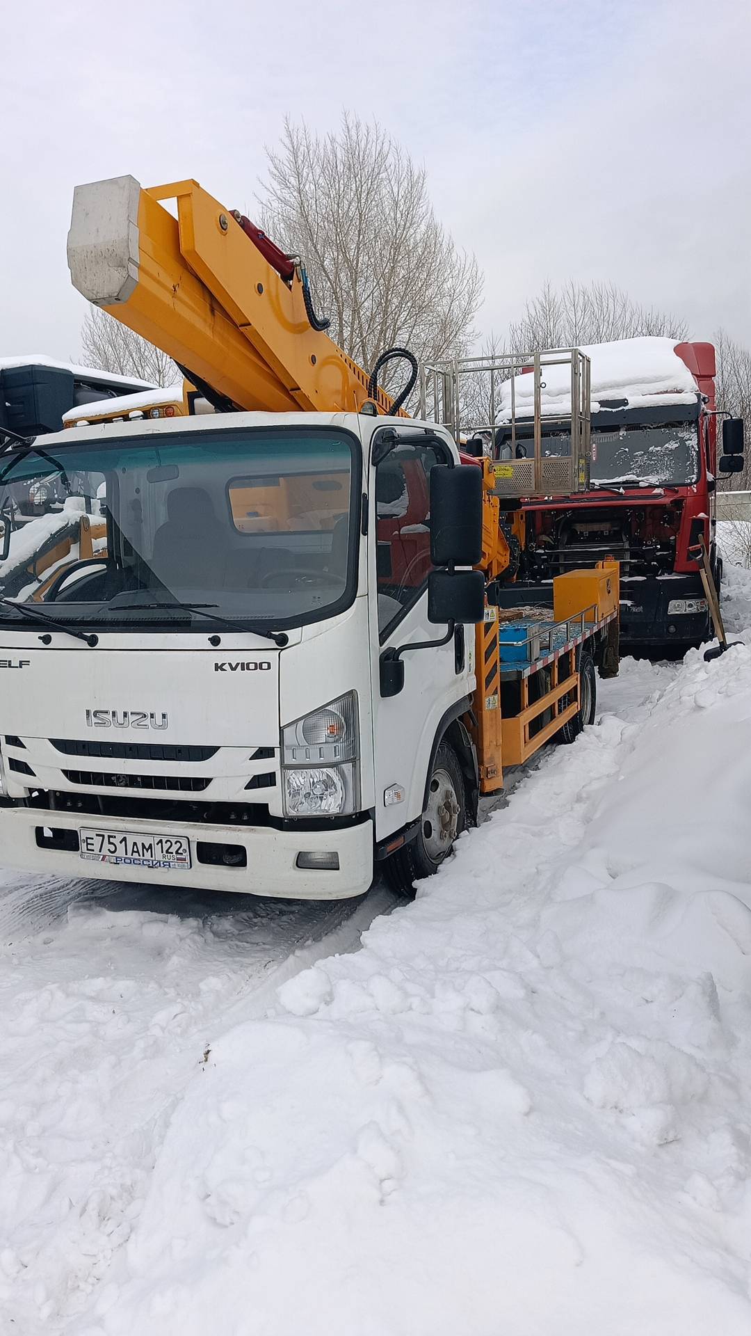 ISUZU ELF KV100 специальный, автогидроподъемник