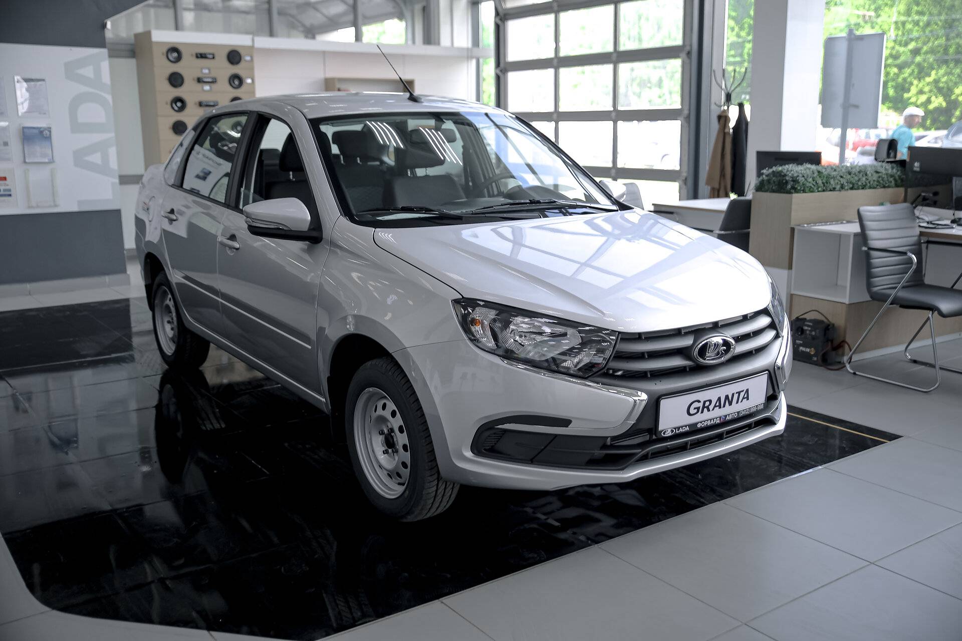 Lada Granta седан Comfort 24 1.6 106hp 5MT