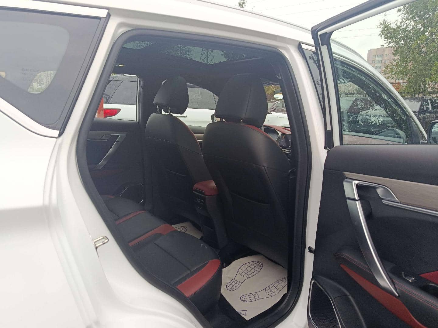 Geely Coolray,  21 070 км, 2023 года в лизинг