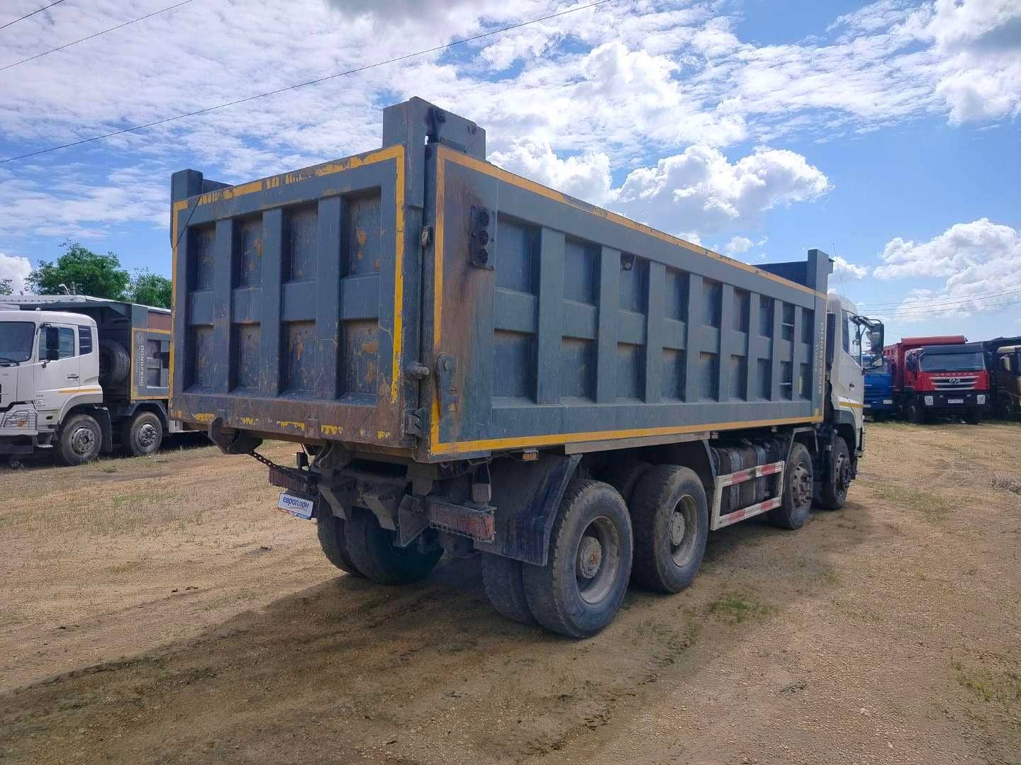DongFeng DFH 3440 A 80 8x4,  104 257 км, 2023 года в лизинг