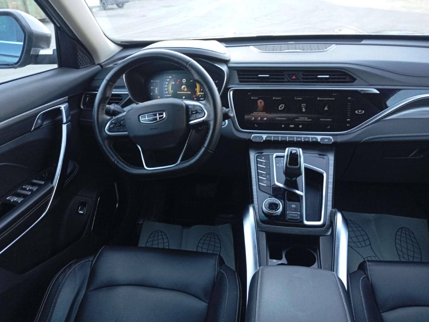 Geely Atlas Pro,  118 765 км, 2023 года в лизинг