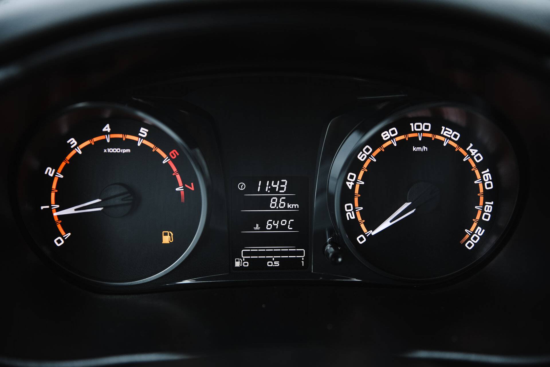 Lada Granta седан Classic 24 Кондиционер 1.6 90hp 5MT