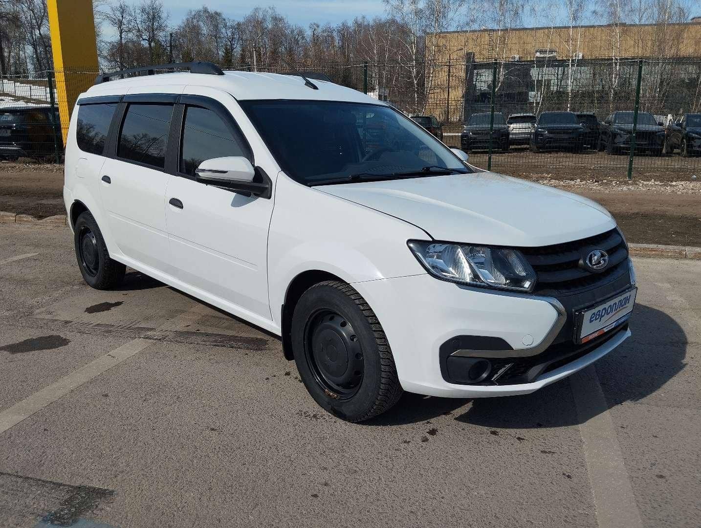 Lada Largus универсал,  22 709 км, 2025 года в лизинг