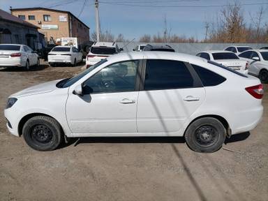 Lada Granta лифтбек