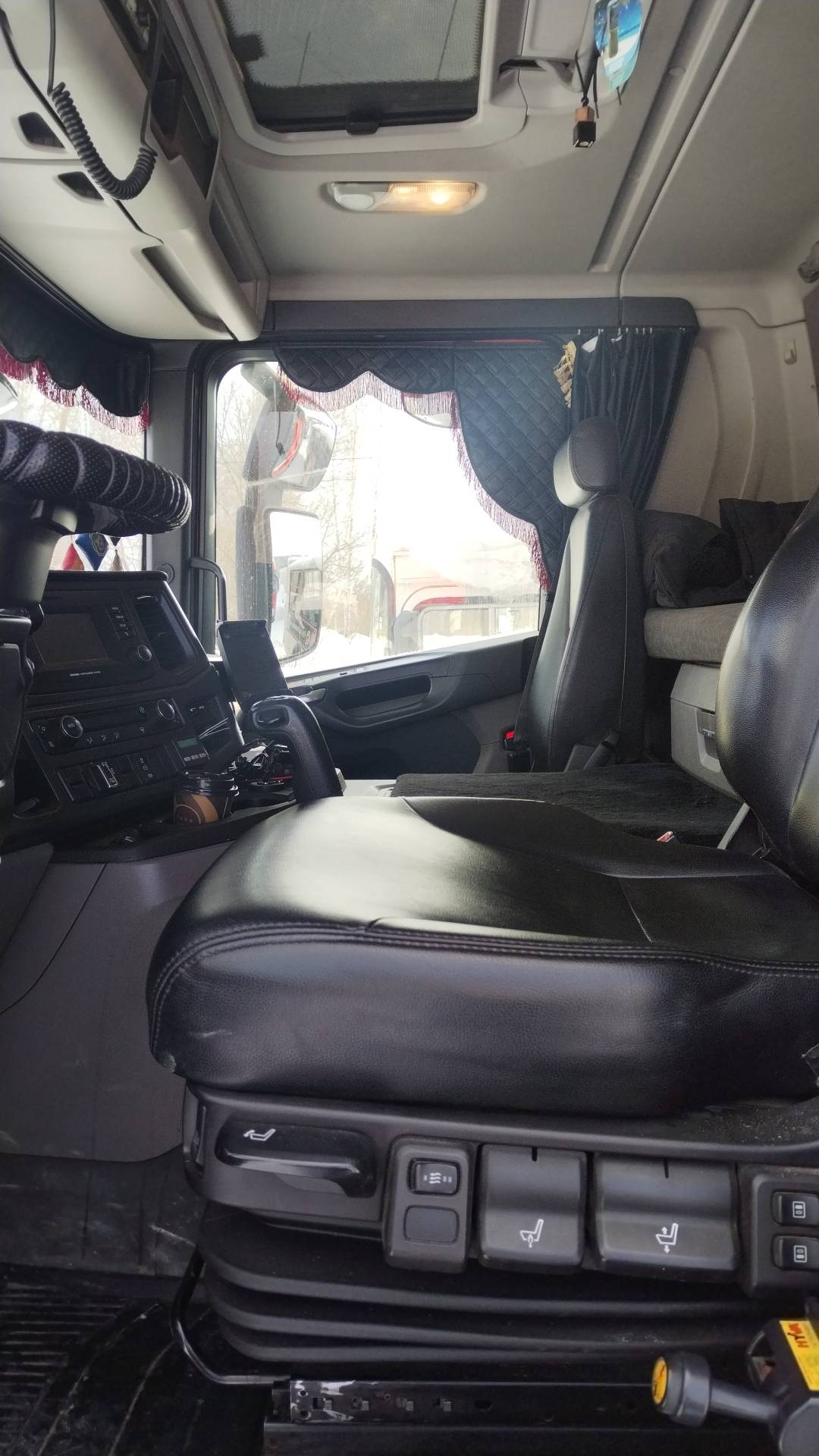 SCANIA P 440 B6x4HZ,  570 000 км, 2019 года