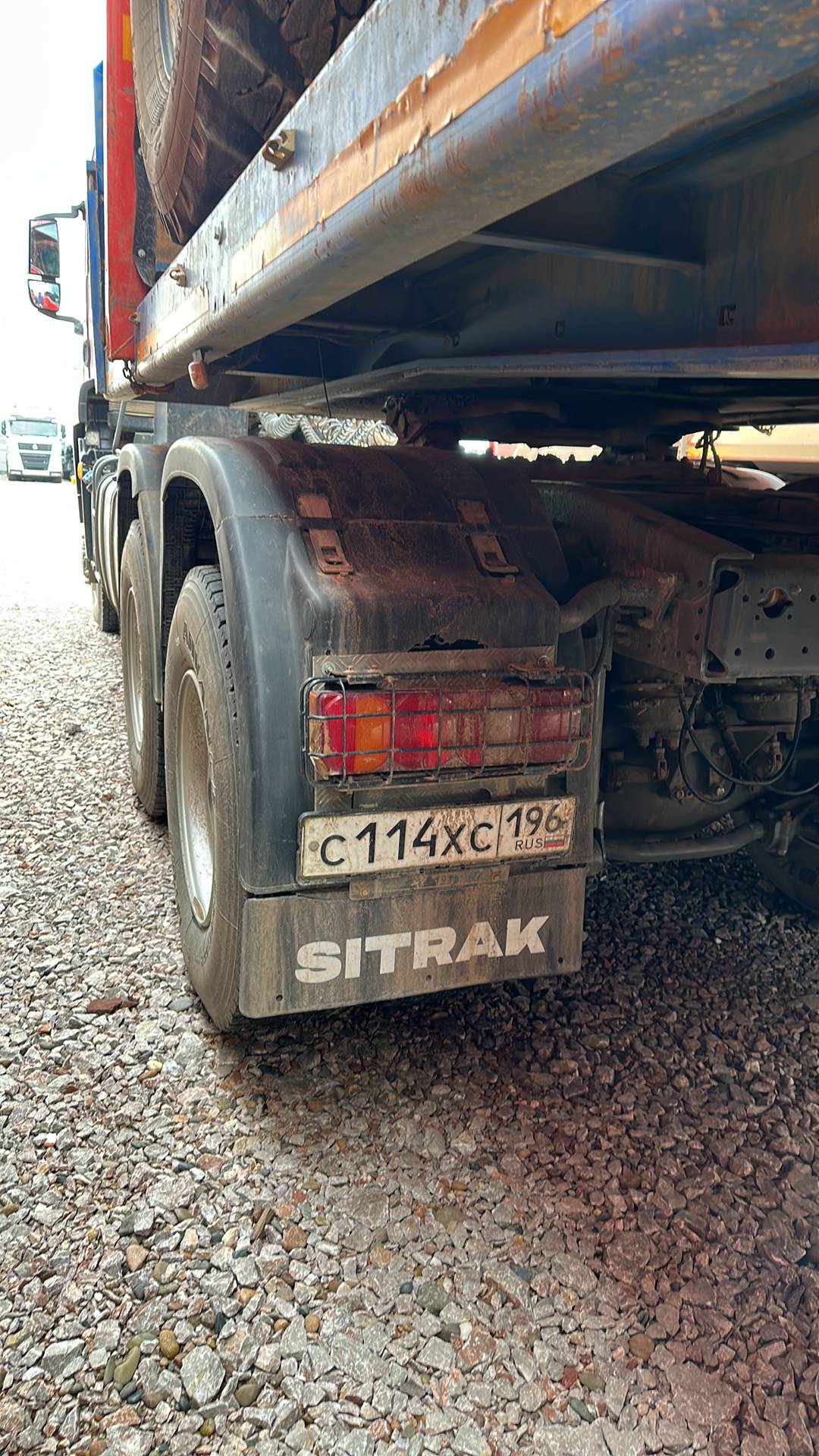 Sitrak ZZ4406V395ME 6x6,  59 230 км, 2023 года в лизинг