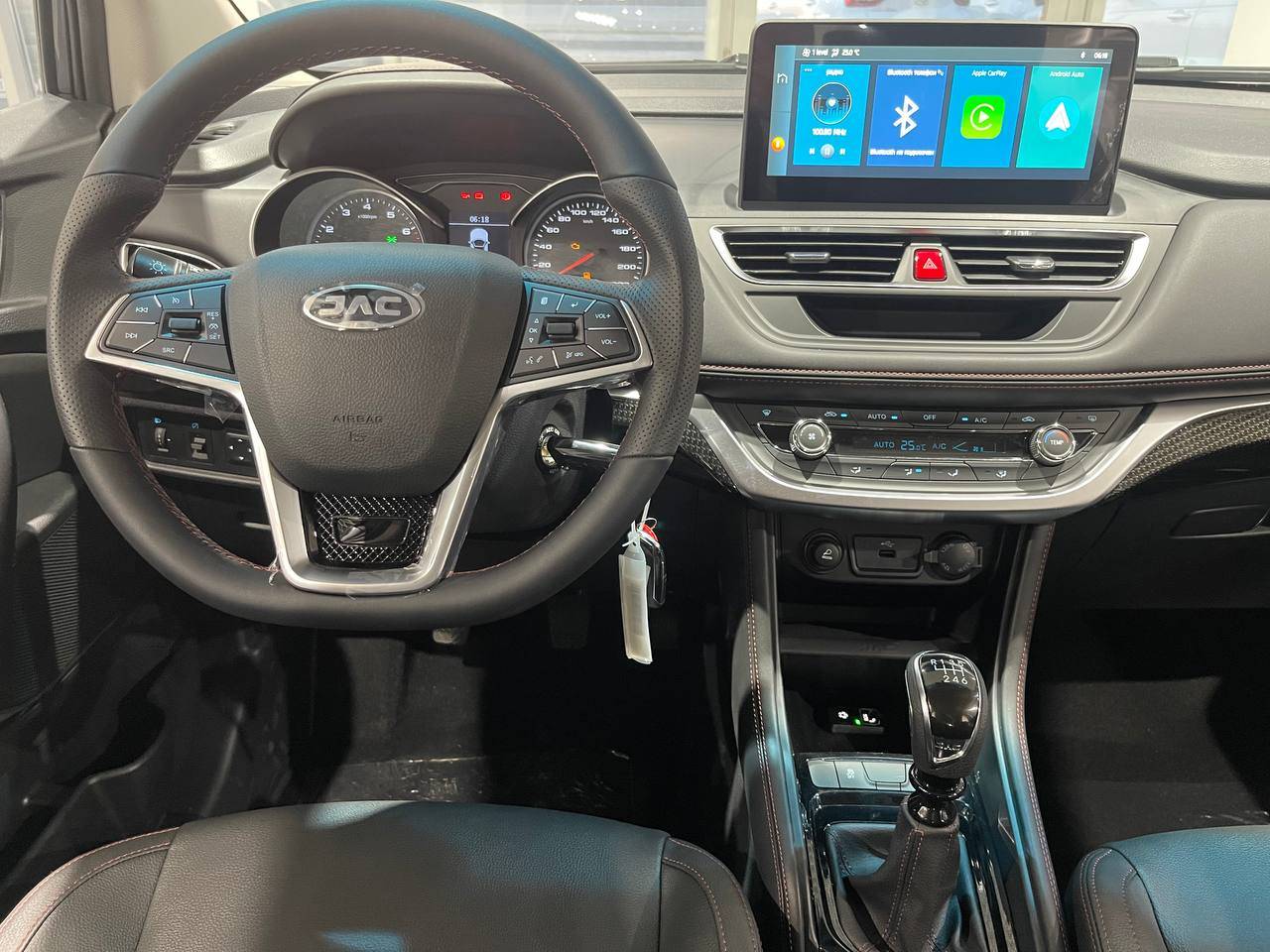 JAC JS3 Luxury 1.6 MT