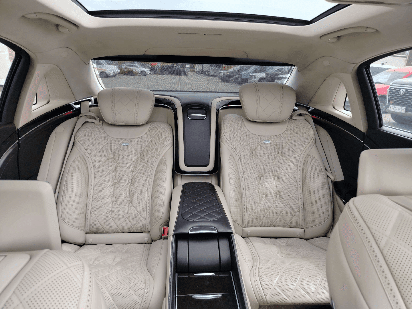 Mercedes-Benz S седан,  38 813 км, 2019 года в лизинг