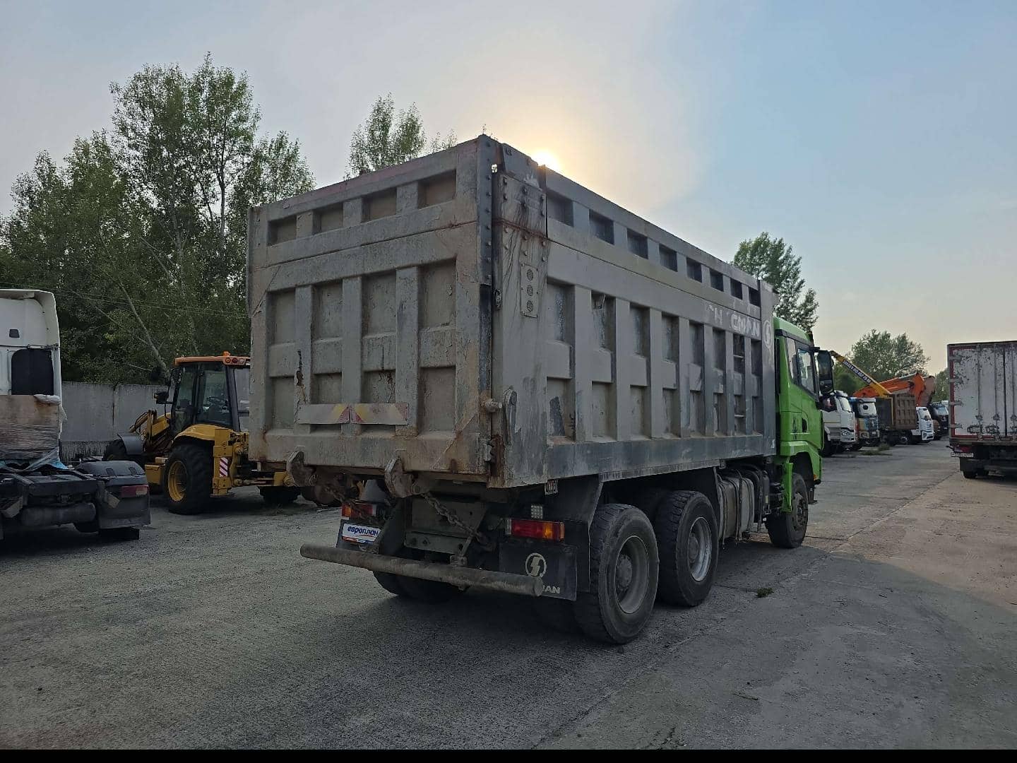 Shacman SX32586T384,  270 278 км, 2022 года в лизинг