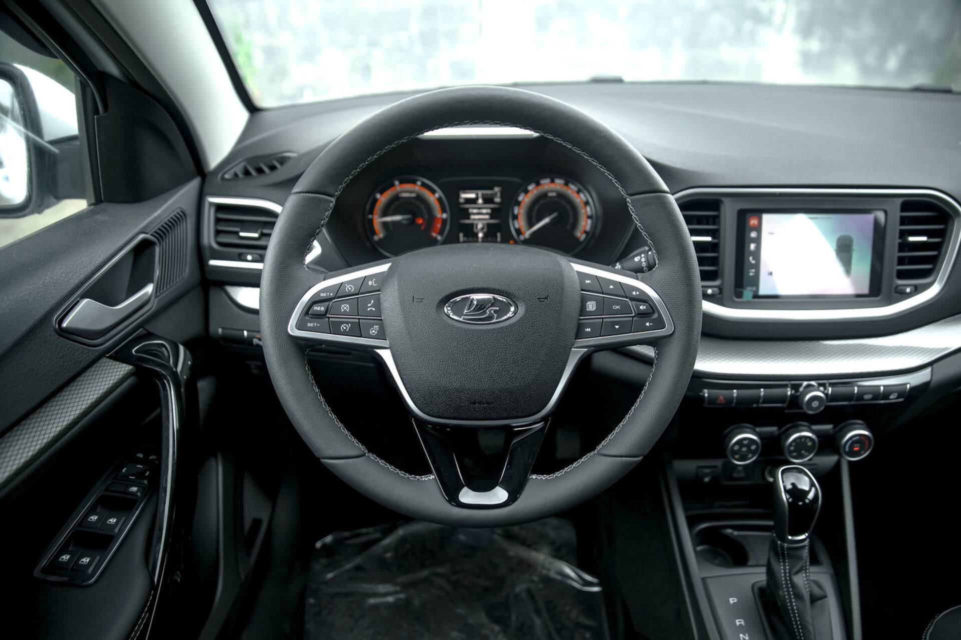 Lada Vesta седан Enjoy 24 1.8 122hp AT