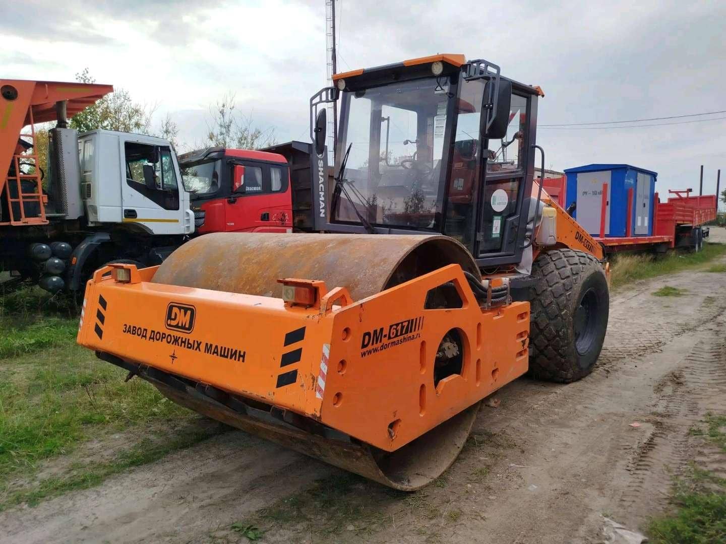 Завод «Дорожных машин» DM-617