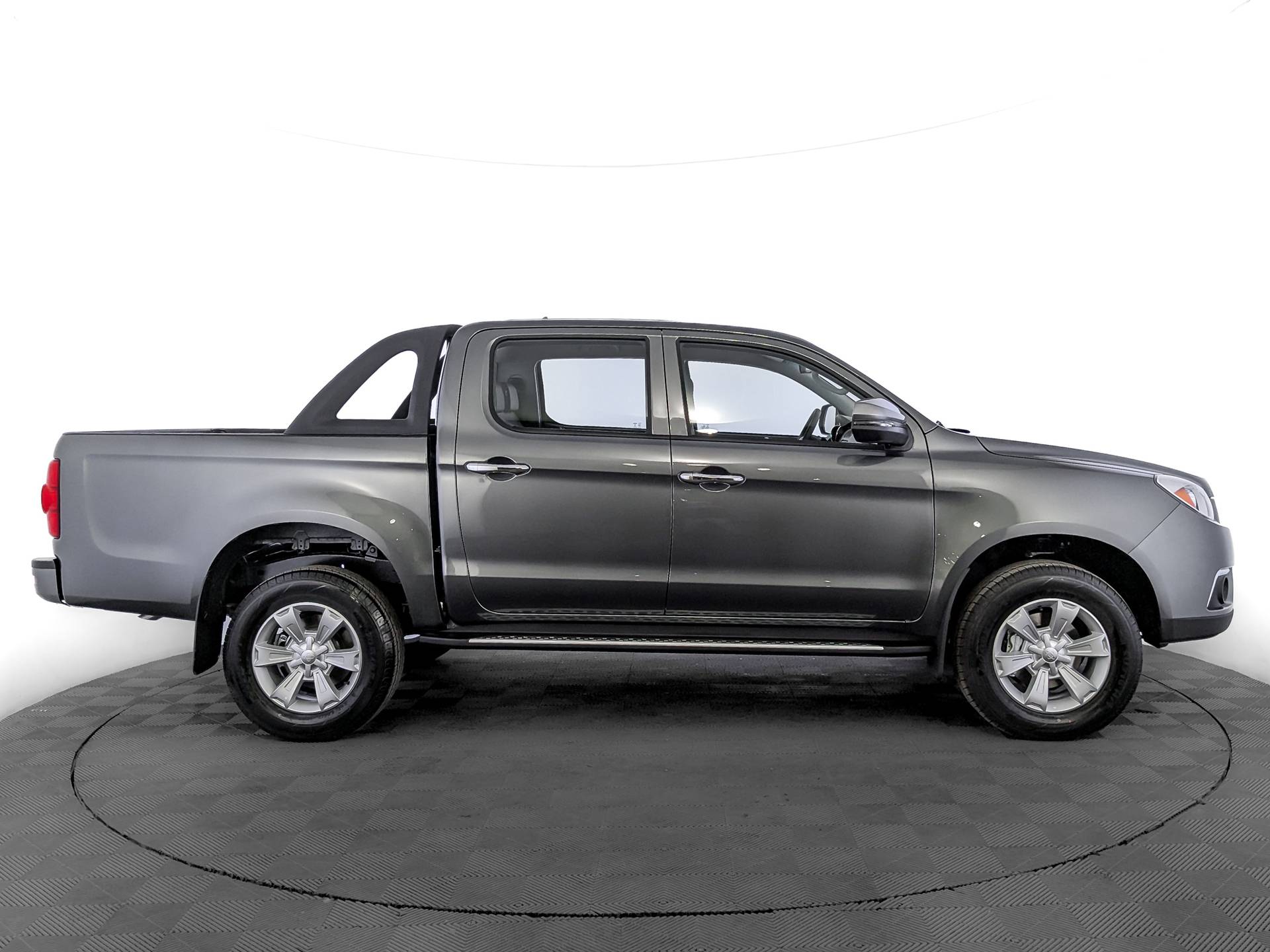 Sollers ST6 Comfort 2.0d MT 4WD