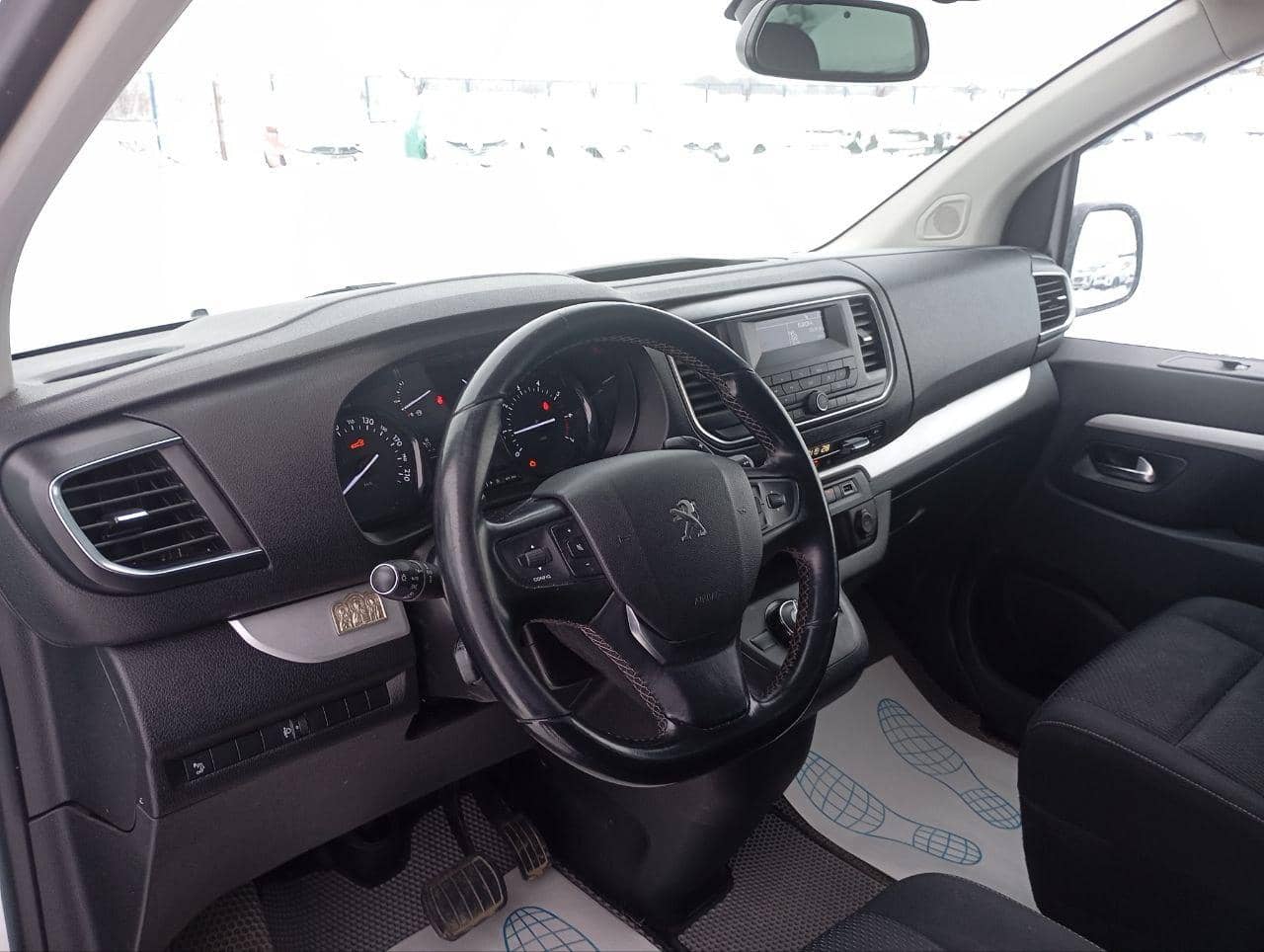 Peugeot Traveller,  343 019 км, 2021 года в лизинг
