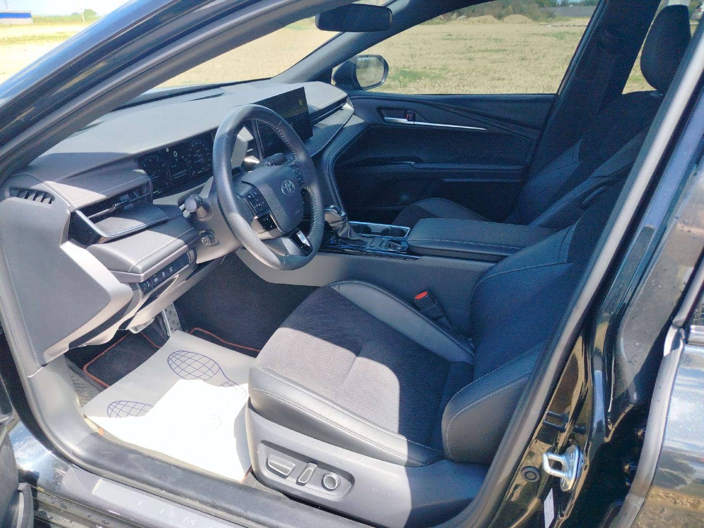 Toyota Camry,  57 573 км, 2024 года в лизинг