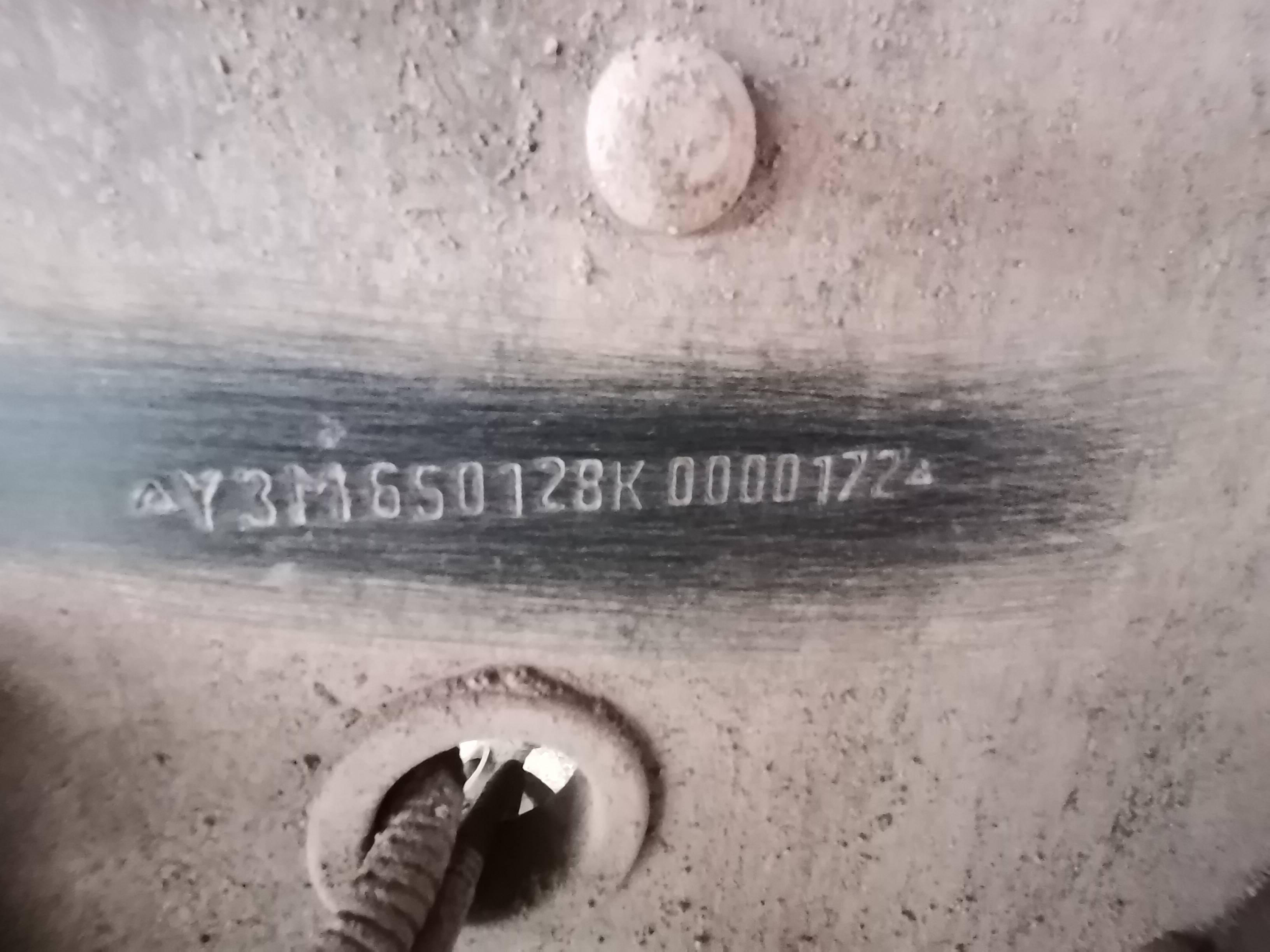 МАЗ 650128-8520-000 Лот 000000236
