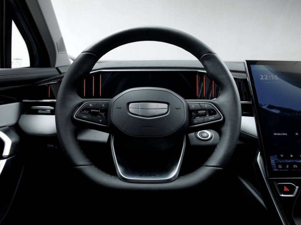 Geely Atlas Люкс 2.0Т АТ полный привод