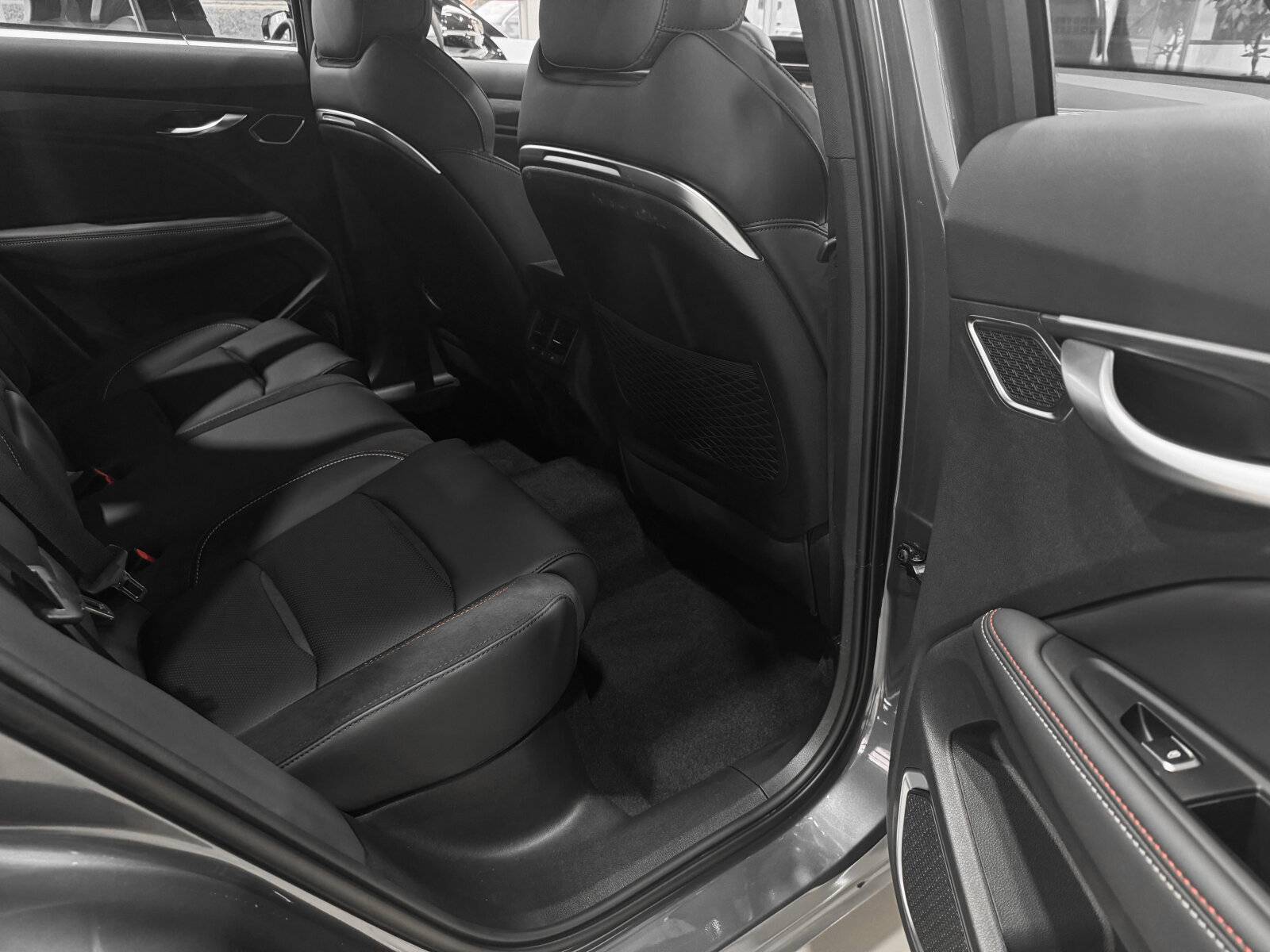 Knewstar 001 Flagship Sport 2.0T 4WD 8AT