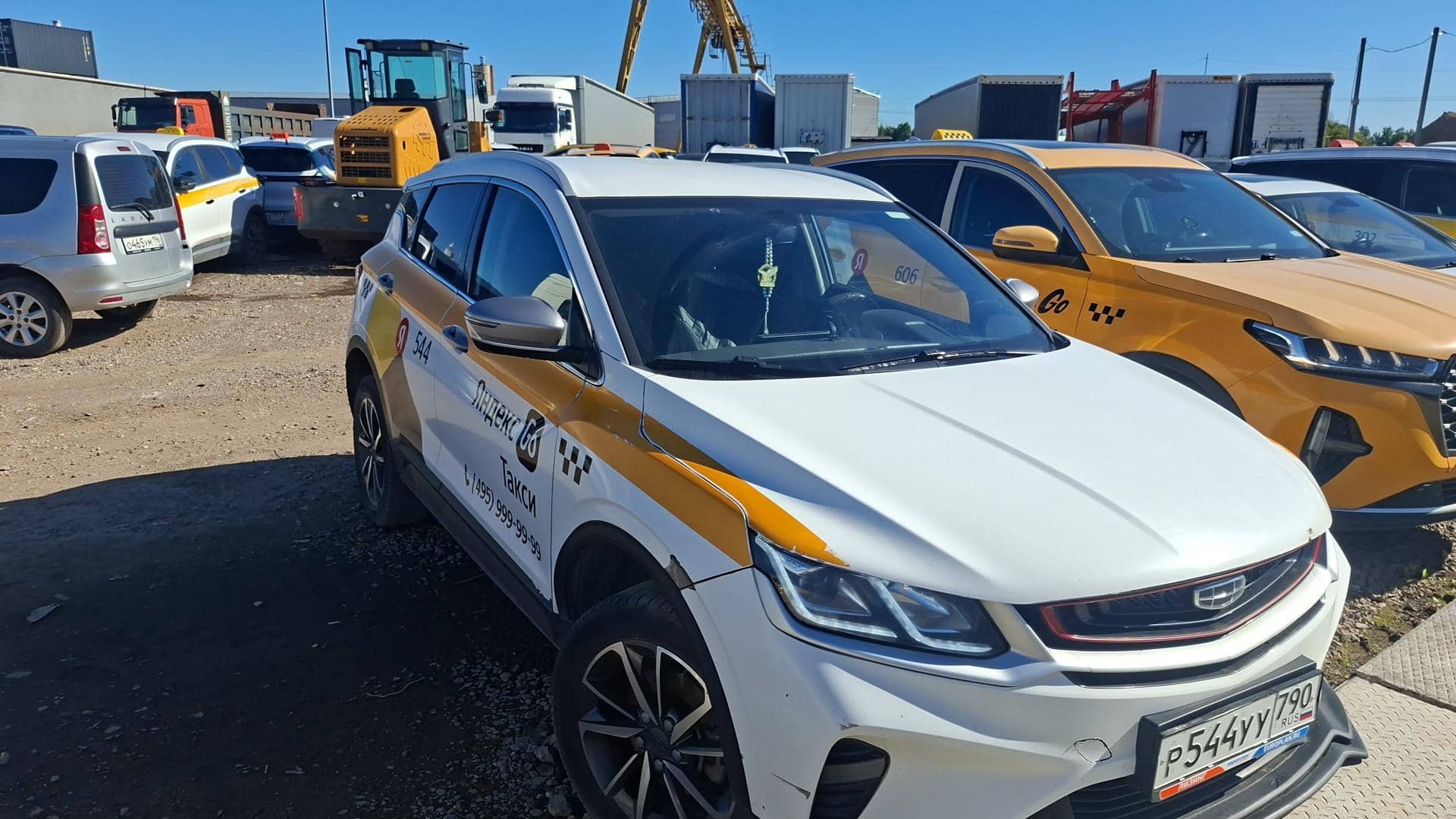 Geely Coolray,  266 159 км, 2023 года в лизинг